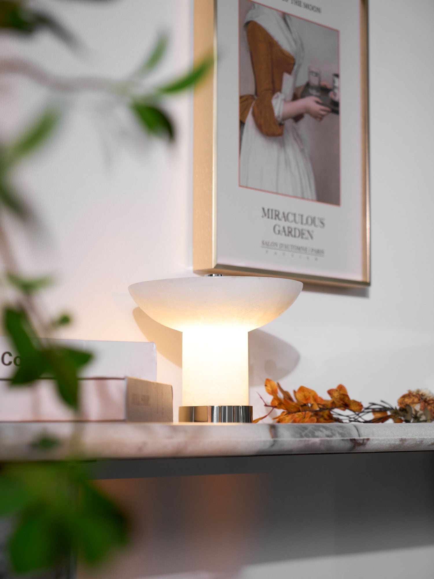 Eurnoran Mushroom Shaped Alabaster Table Lamp-Neutral Decor