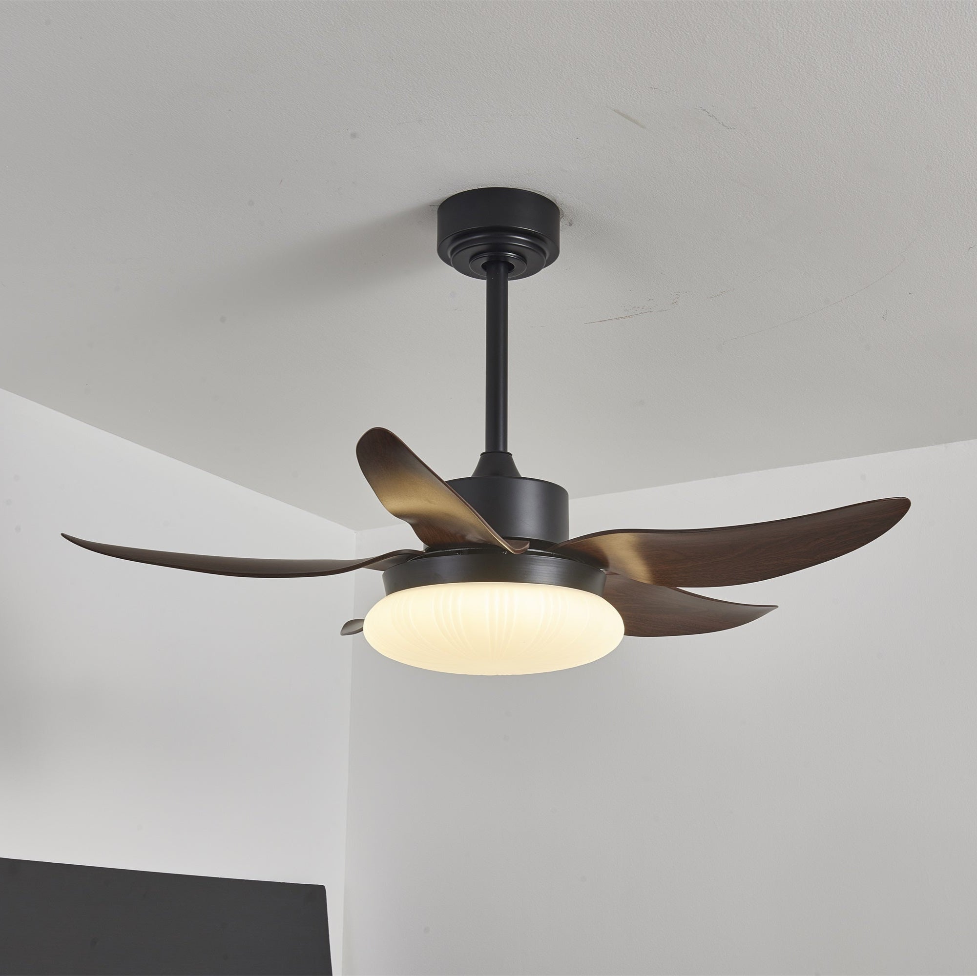 Zerith Modern Wood Ceiling Fan Light-Neutral Decor