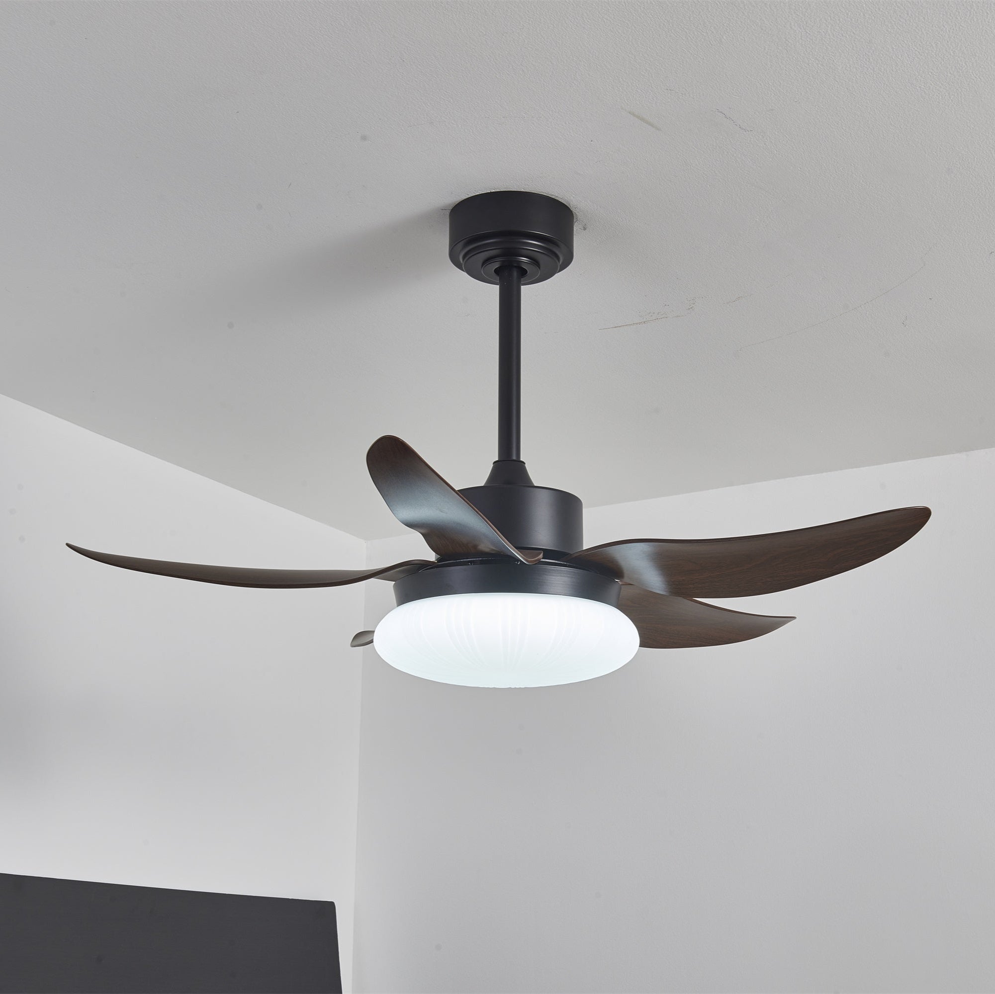 Zerith Modern Wood Ceiling Fan Light-Neutral Decor