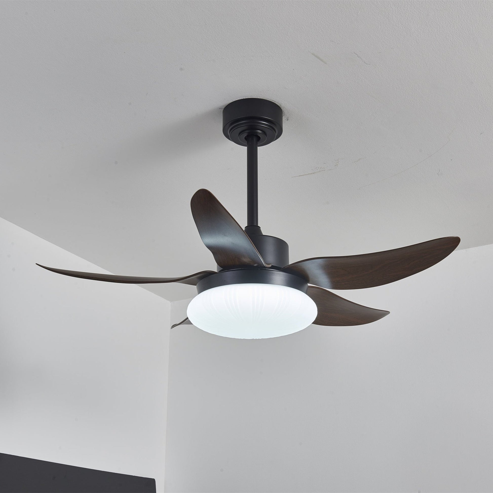 Zerith Modern Wood Ceiling Fan Light-Neutral Decor