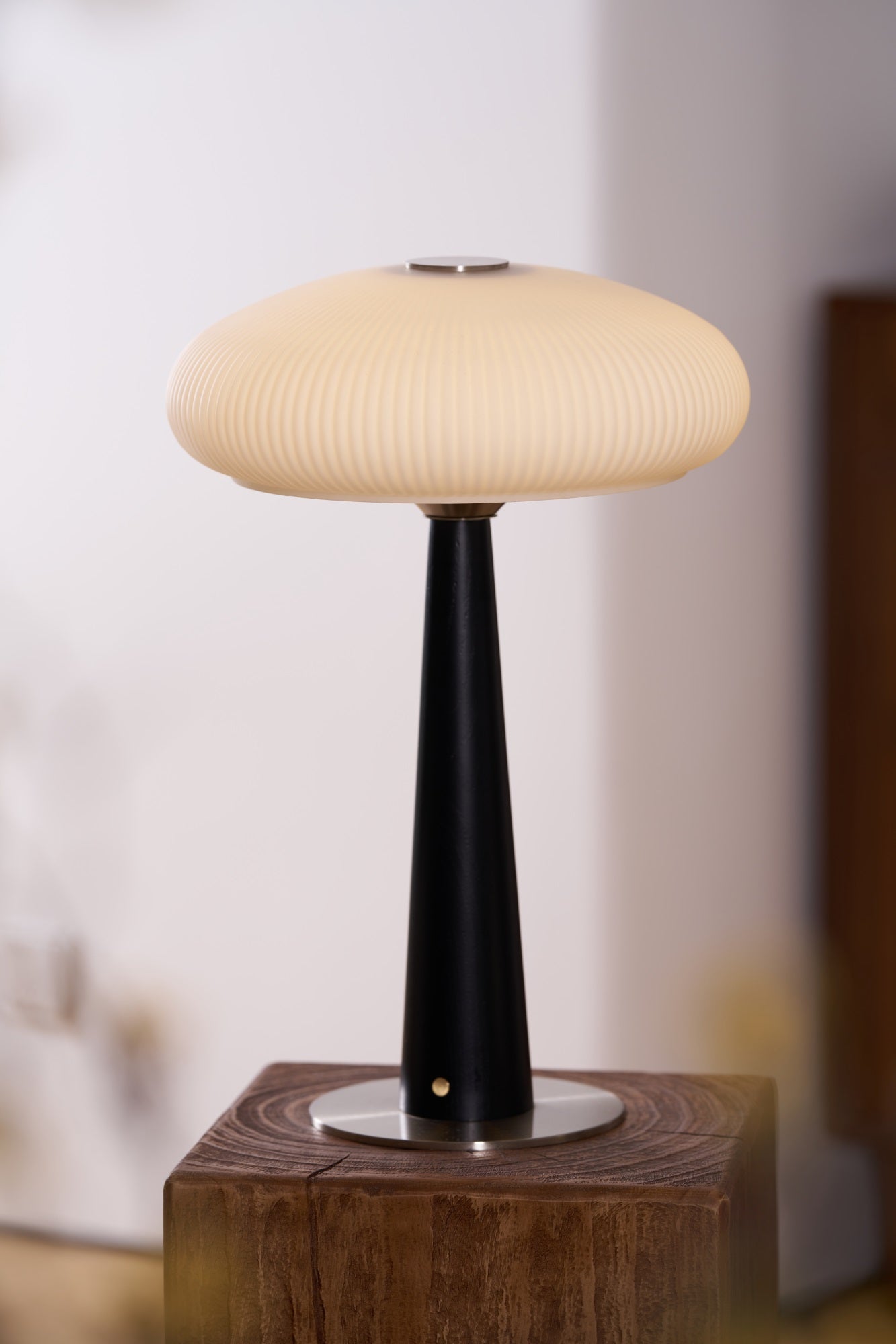 Glow Minimalist Wood Table Lamp-Neutral Decor