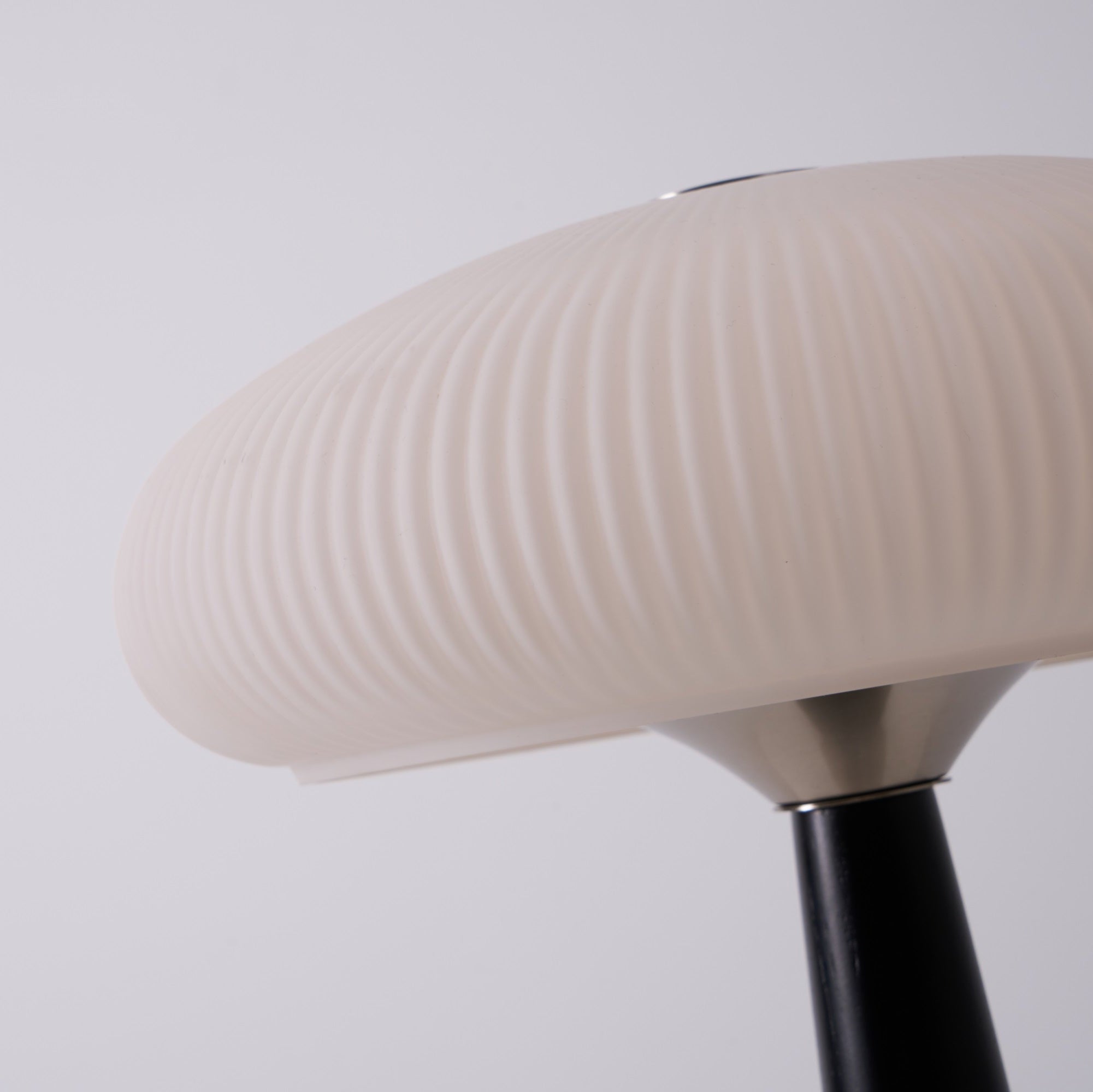 Glow Minimalist Wood Table Lamp-Neutral Decor