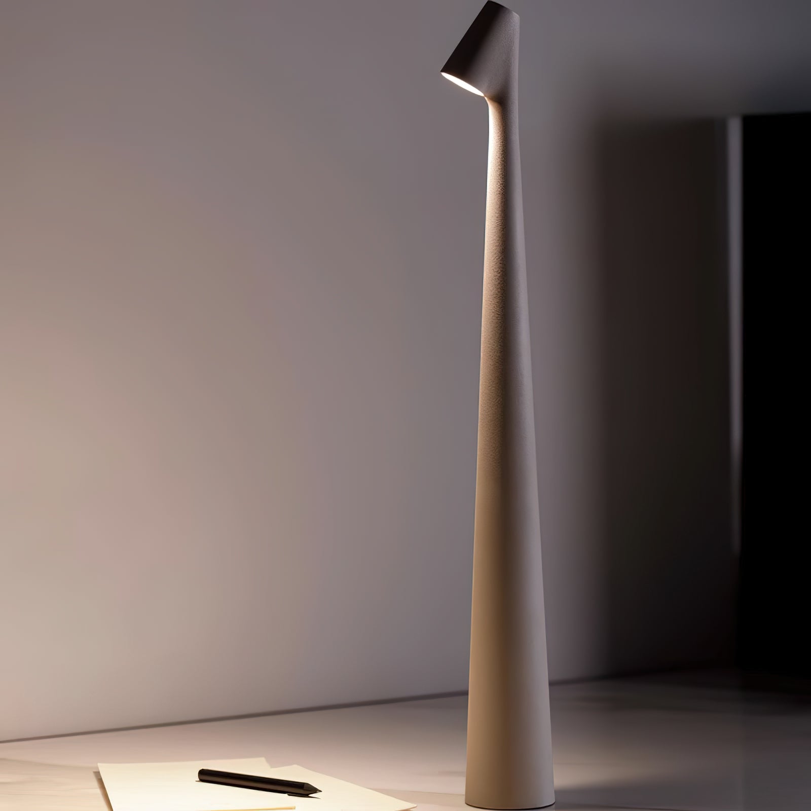 Wilen Acrylic Minimalist Table Lamp-Neutral Decor
