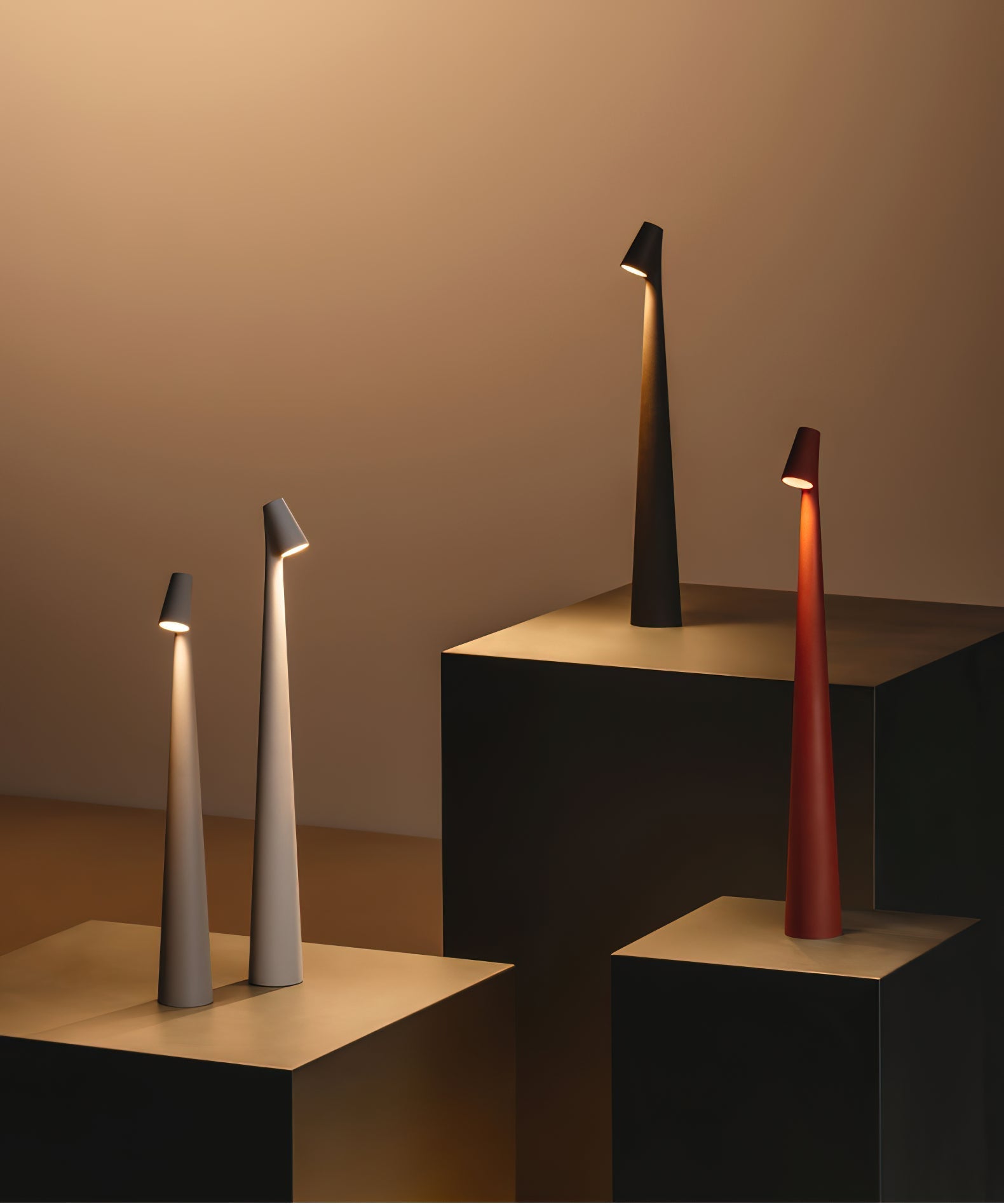 Wilen Acrylic Minimalist Table Lamp-Neutral Decor