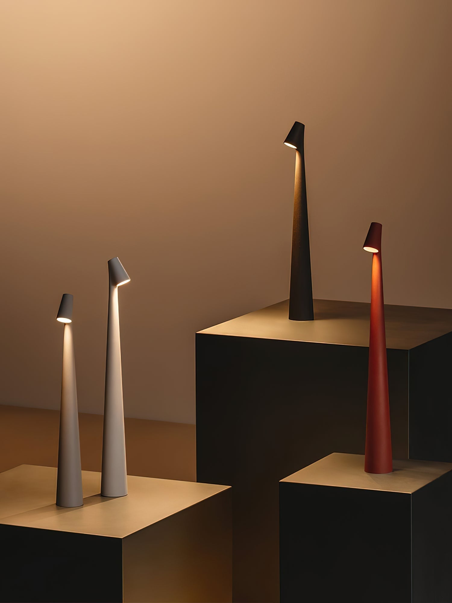 Wilen Acrylic Minimalist Table Lamp-Neutral Decor