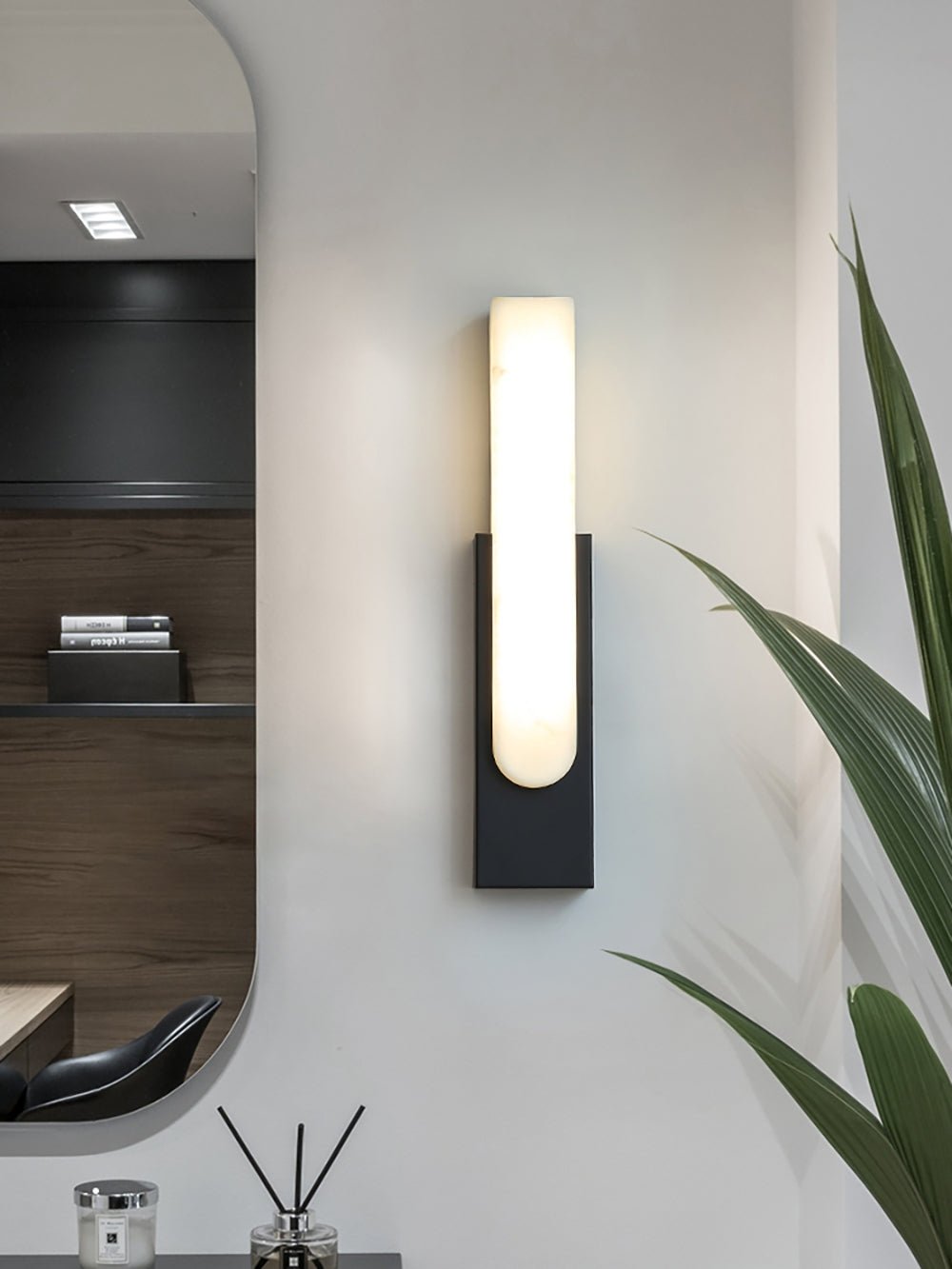 Xaldy Alabaster Wall Light-Neutral Decor