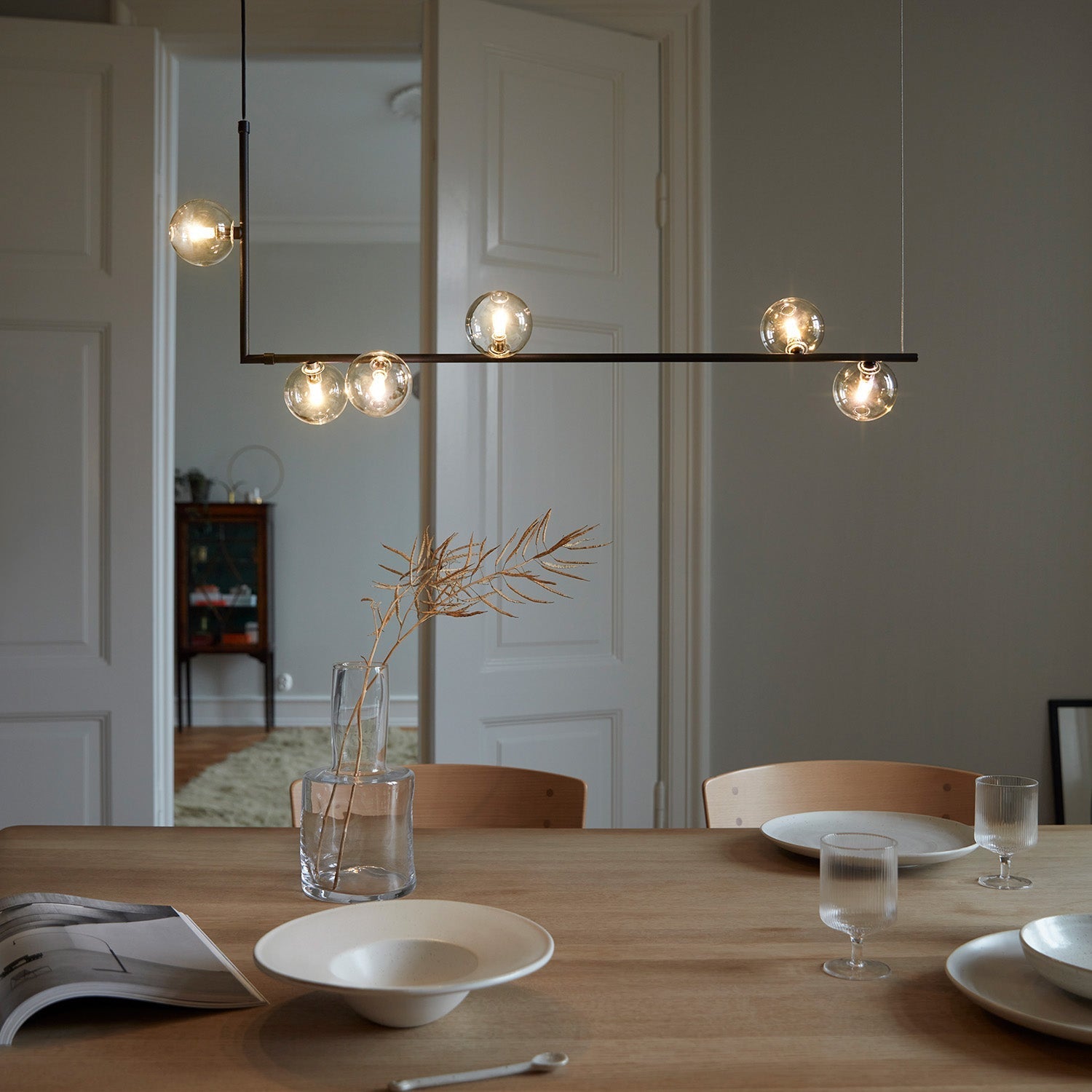 Moss Chandelier Glass with Black Steel Linear-Neutral Decor