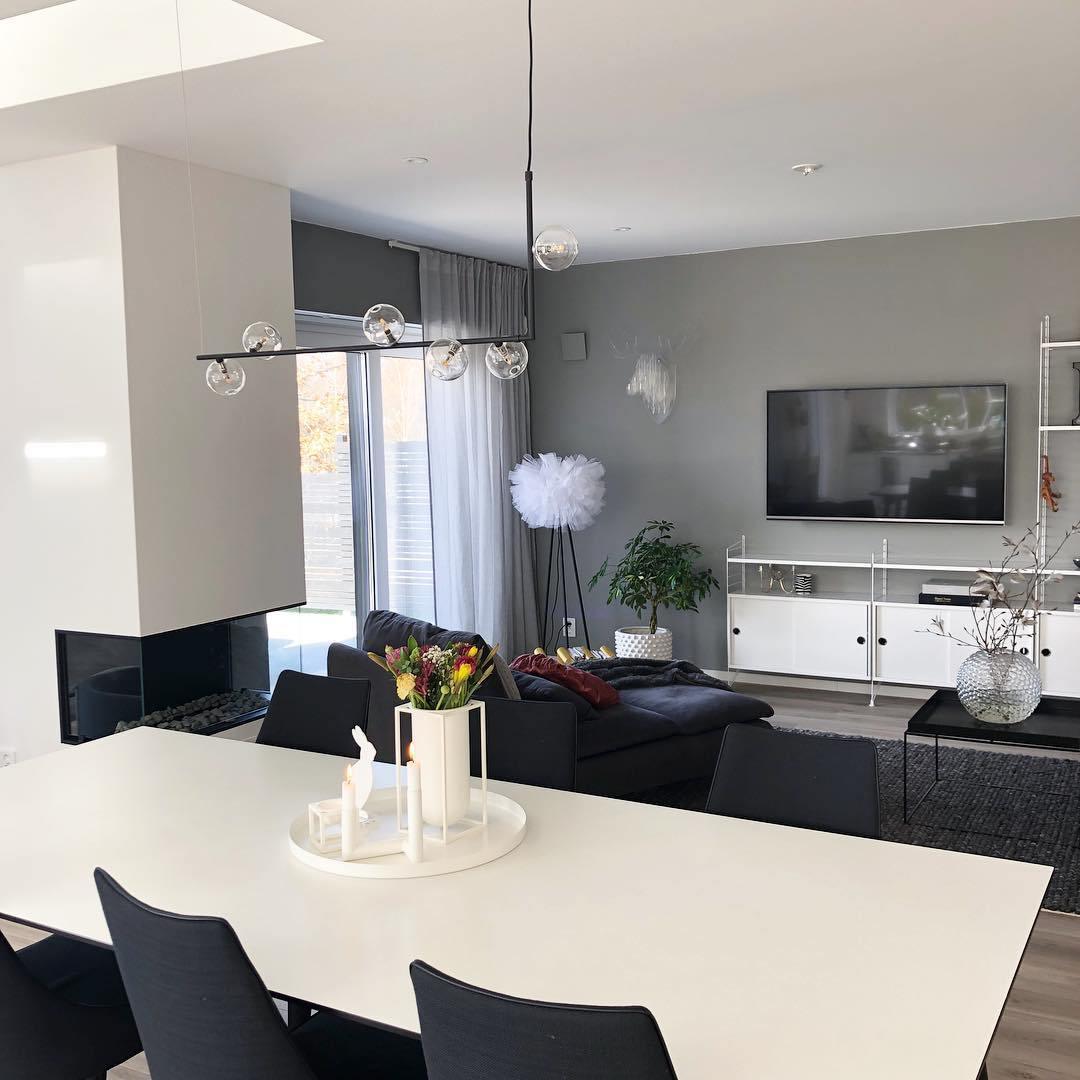 Moss Chandelier Glass with Black Steel Linear-Neutral Decor