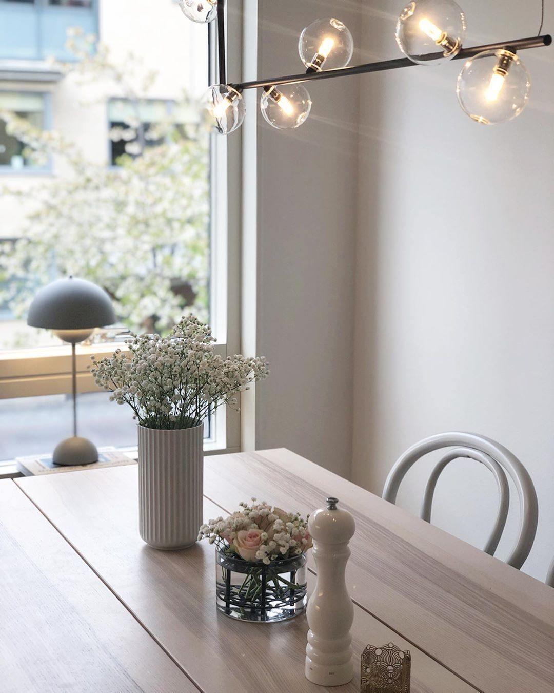 Moss Chandelier Glass with Black Steel Linear-Neutral Decor