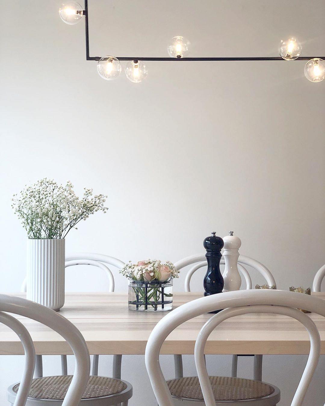 Moss Chandelier Glass with Black Steel Linear-Neutral Decor