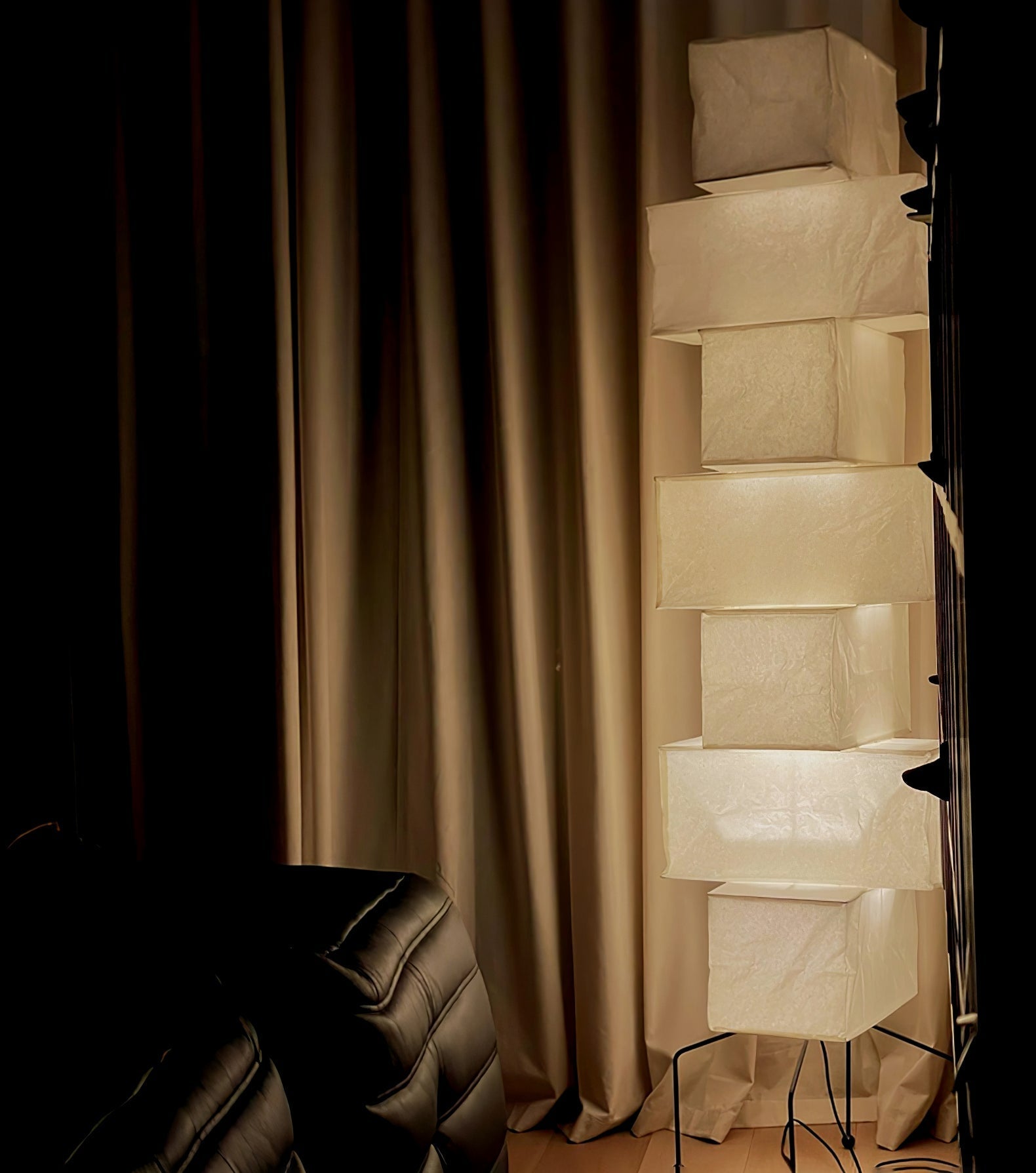 Avara Paper Floor Lamp-Neutral Decor
