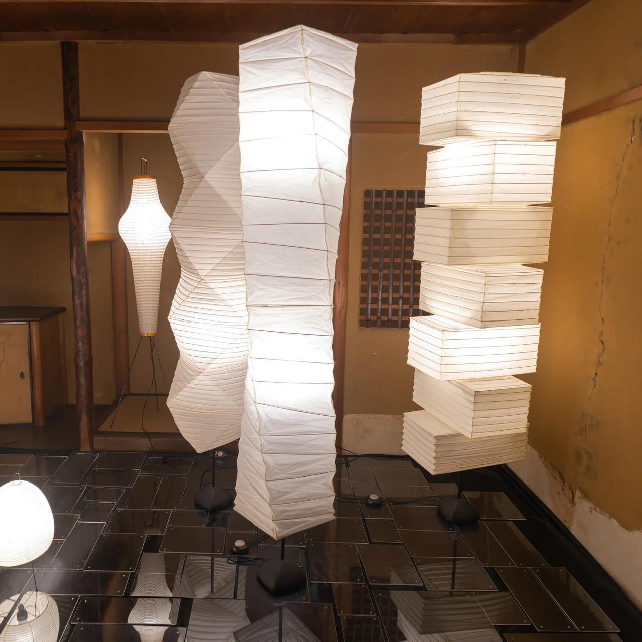 Avara Paper Floor Lamp-Neutral Decor