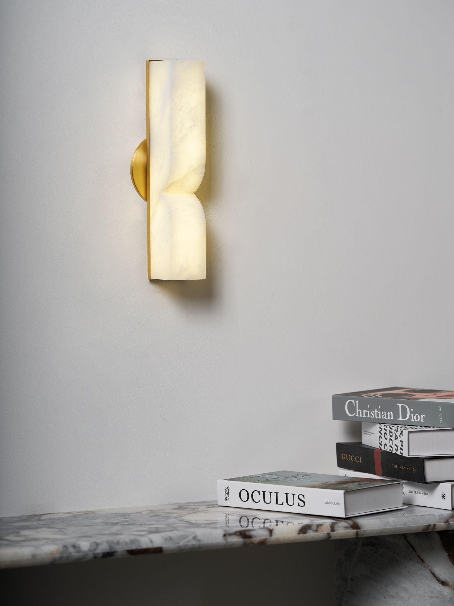 Lena Minimalist Alabaster Wall Light-Neutral Decor