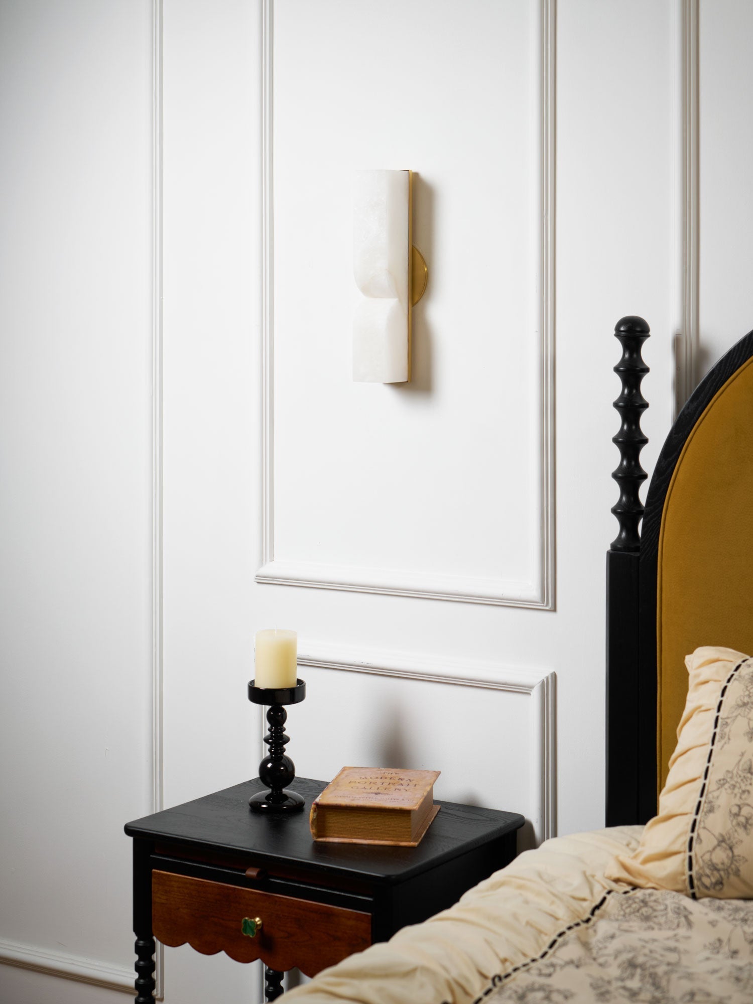Lunaris Alabaster Rectangular Wall Lamp-Neutral Decor