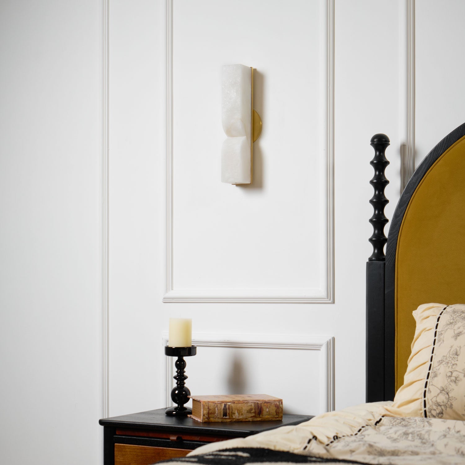 Lunaris Alabaster Rectangular Wall Lamp-Neutral Decor