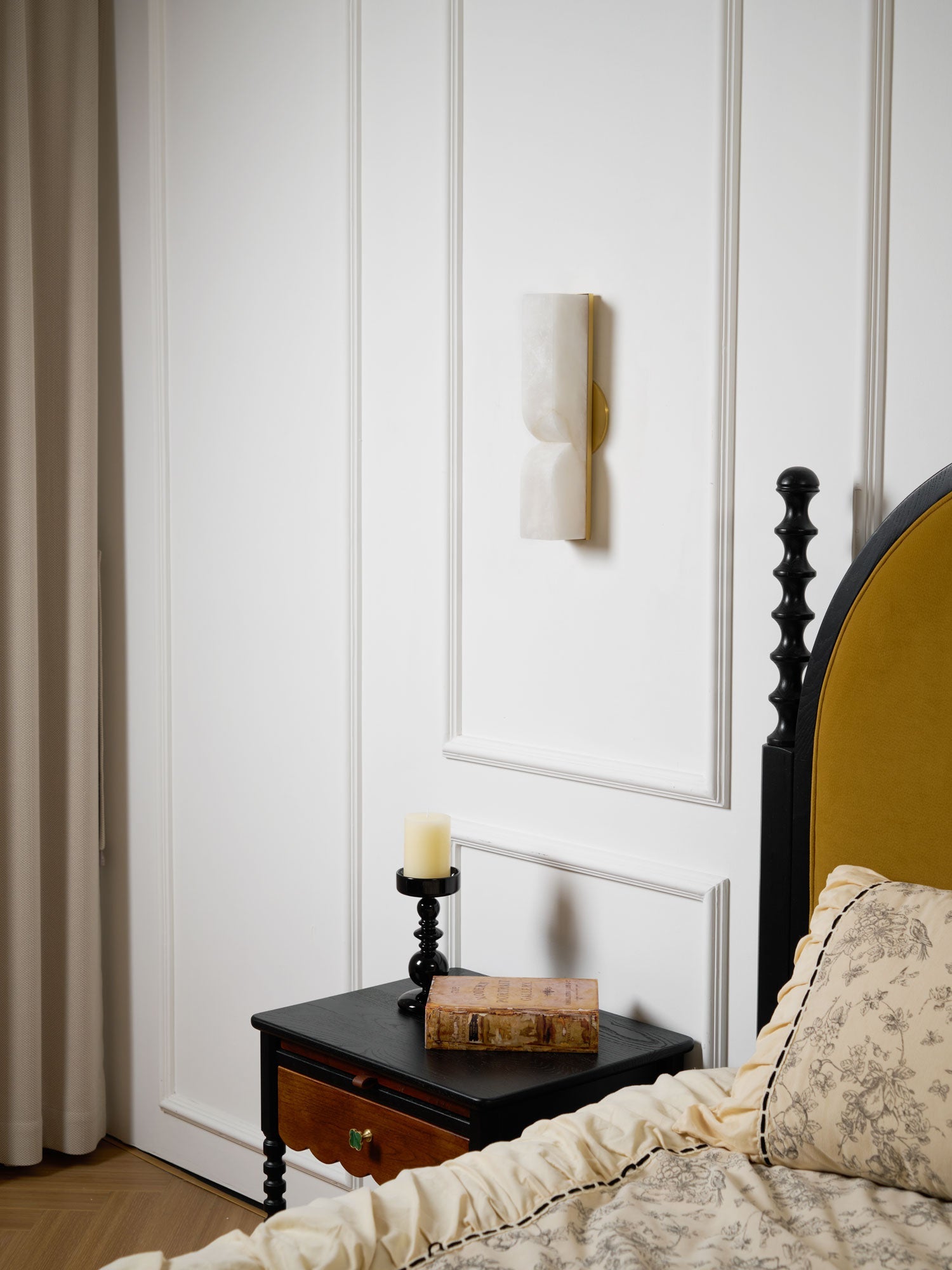 Lunaris Alabaster Rectangular Wall Lamp-Neutral Decor