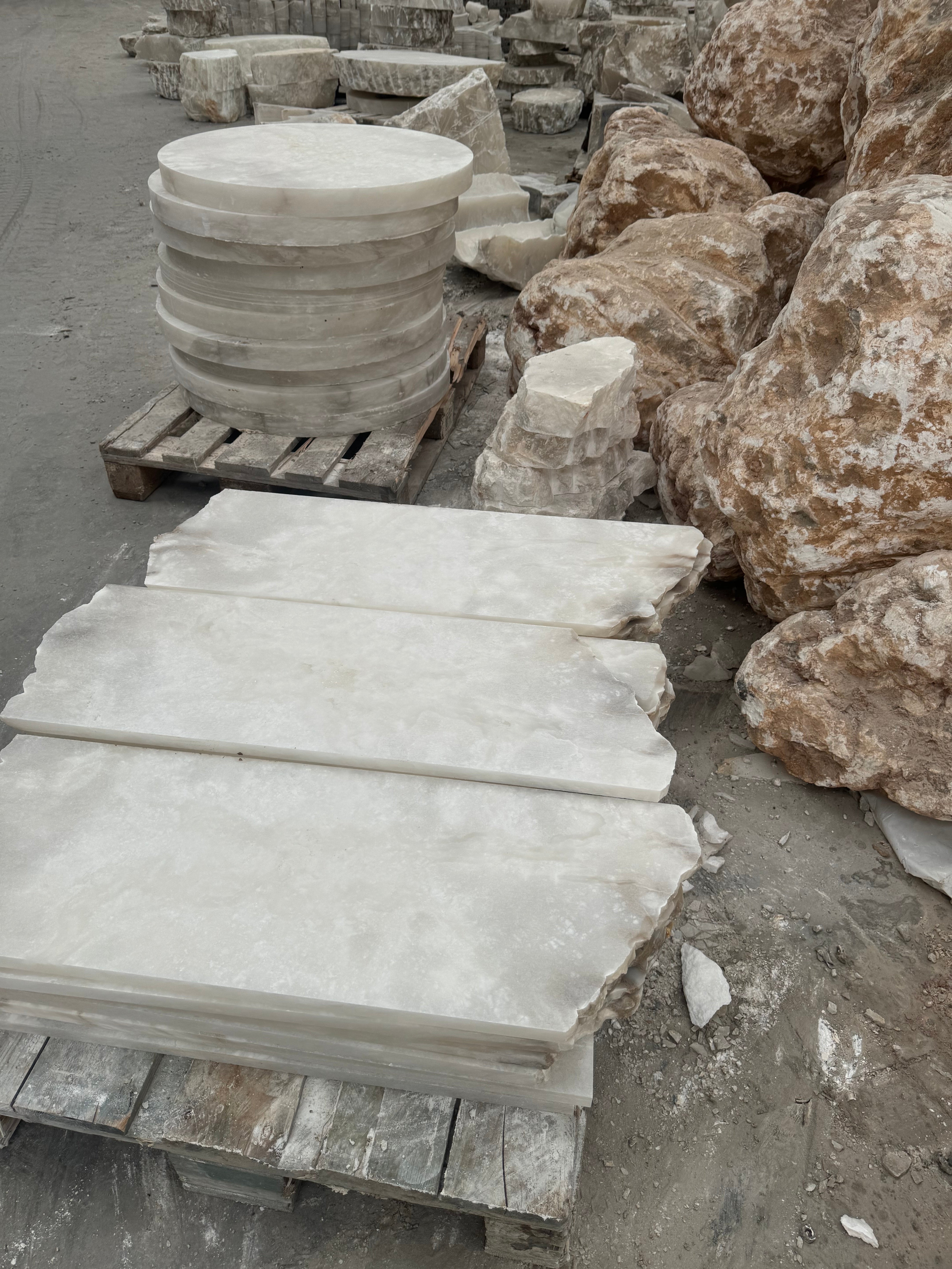 Rauduvys Modern Minimalist Alabaster  Ceiling Light