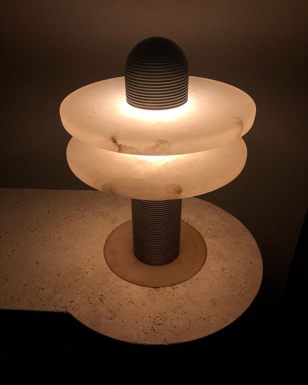 Nerio Modern Alabaster Table Lamp-Neutral Decor