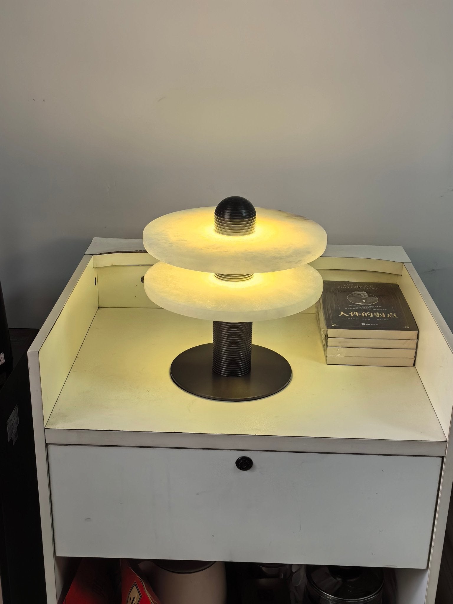 Nerio Modern Alabaster Table Lamp-Neutral Decor