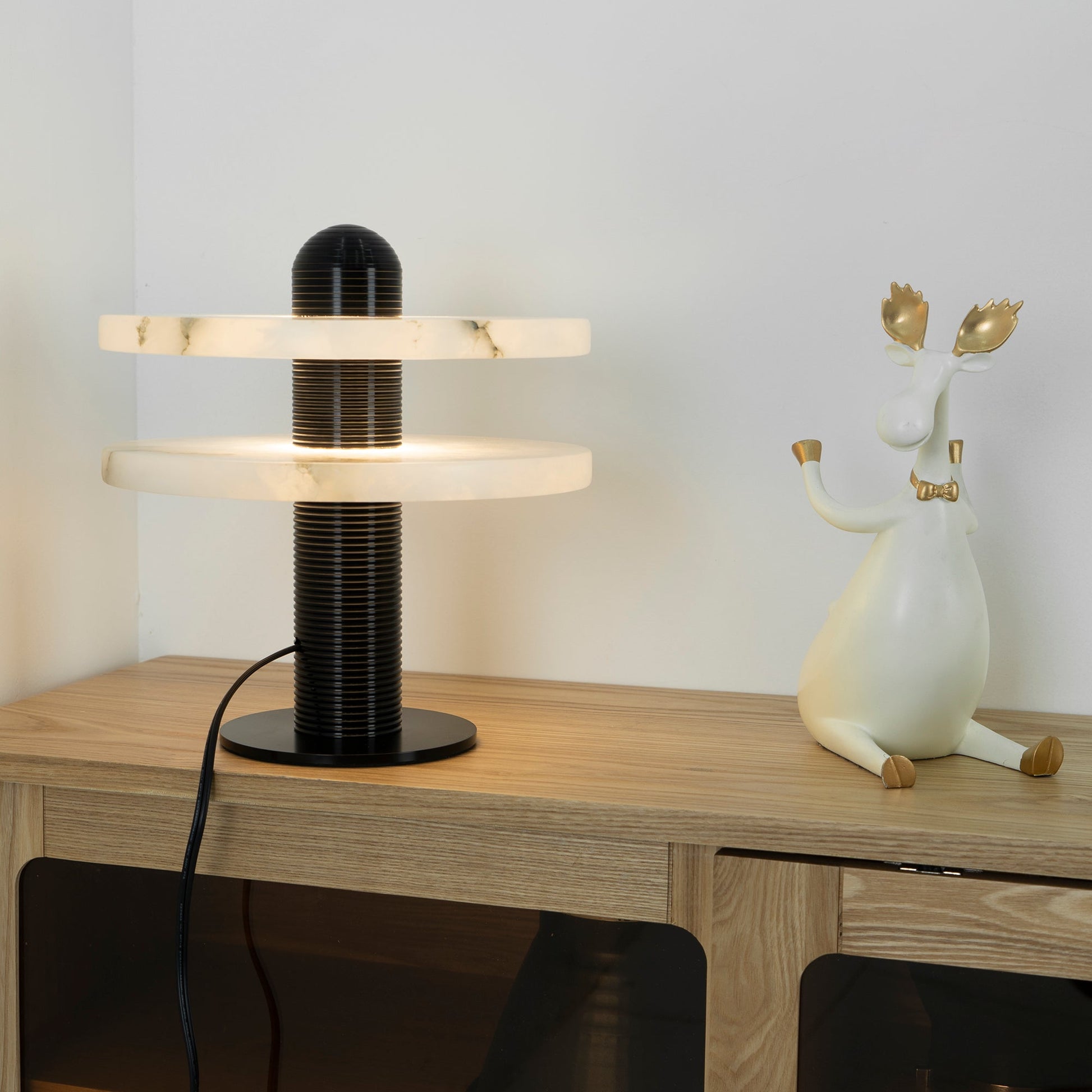 Nerio Modern Alabaster Table Lamp-Neutral Decor