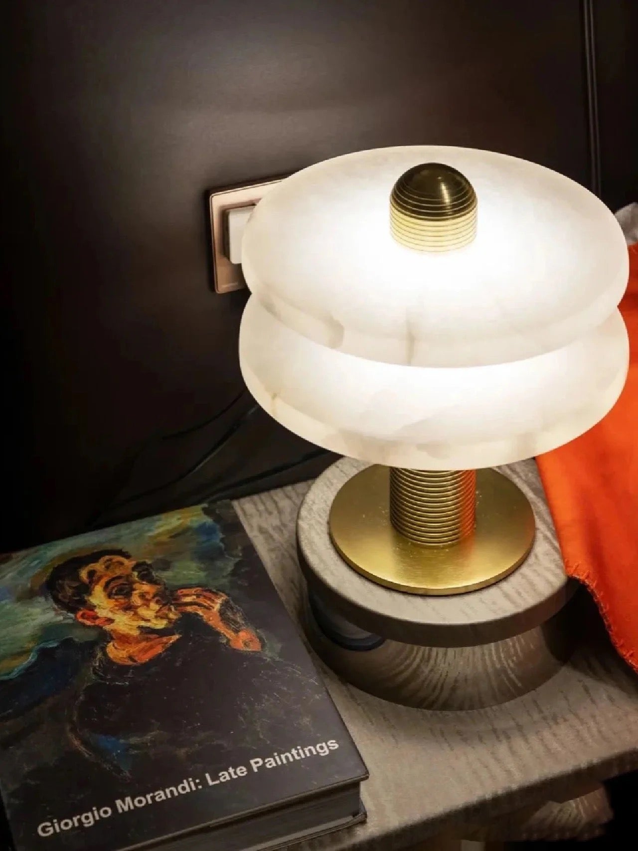 Nerio Modern Alabaster Table Lamp-Neutral Decor