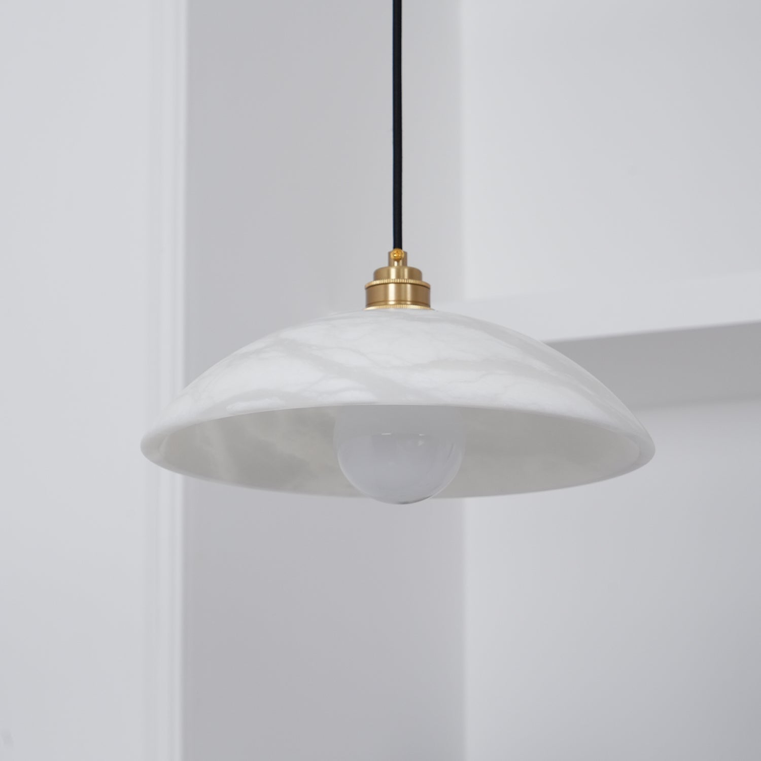 Ljomuvyd Individual Creativity Dome Alabaster Pendant Light