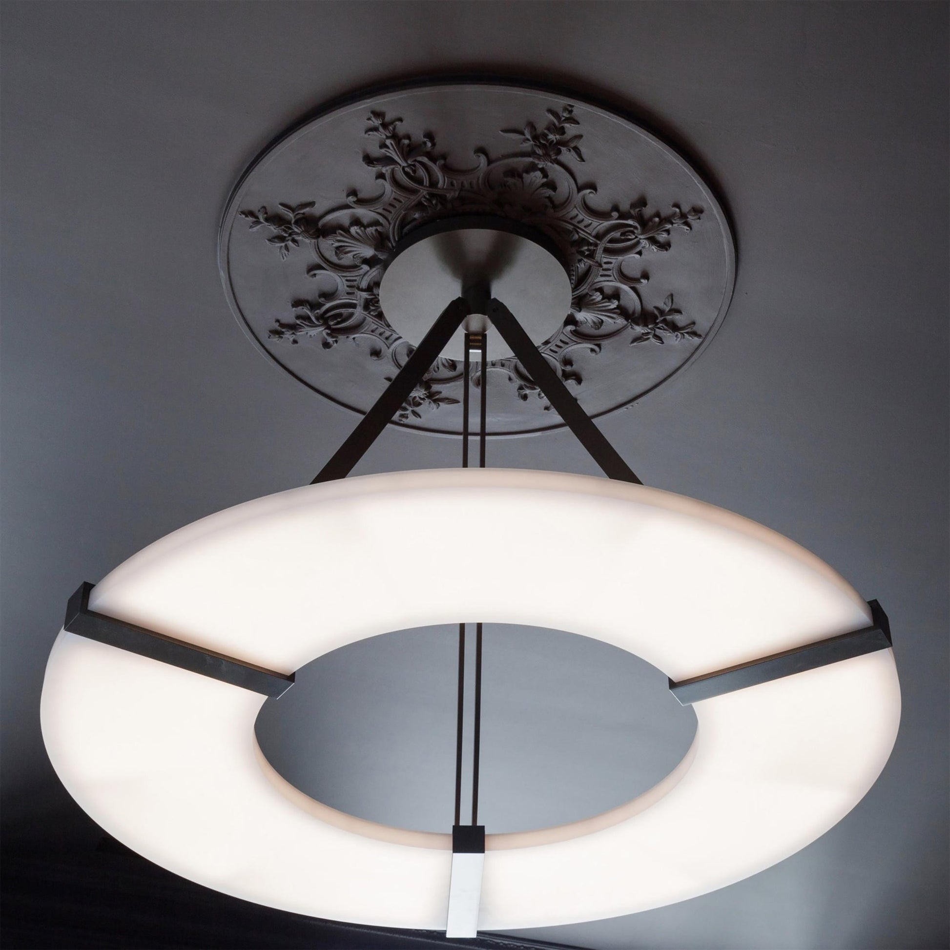 Faelor Alabaster Ring Pendant Light-Neutral Decor