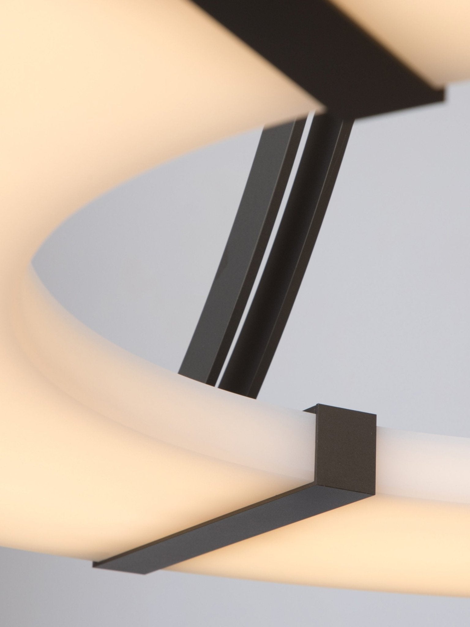 Faelor Alabaster Ring Pendant Light-Neutral Decor