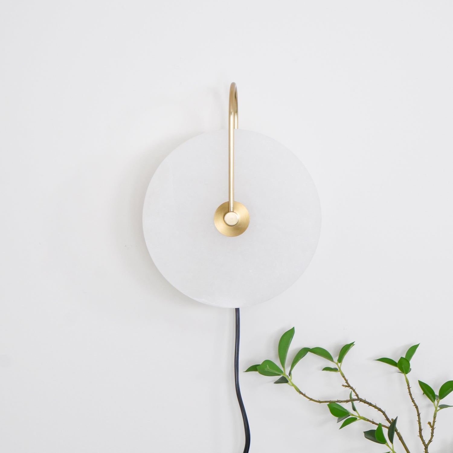 Lively Alabaster Globe Wall Light-Neutral Decor