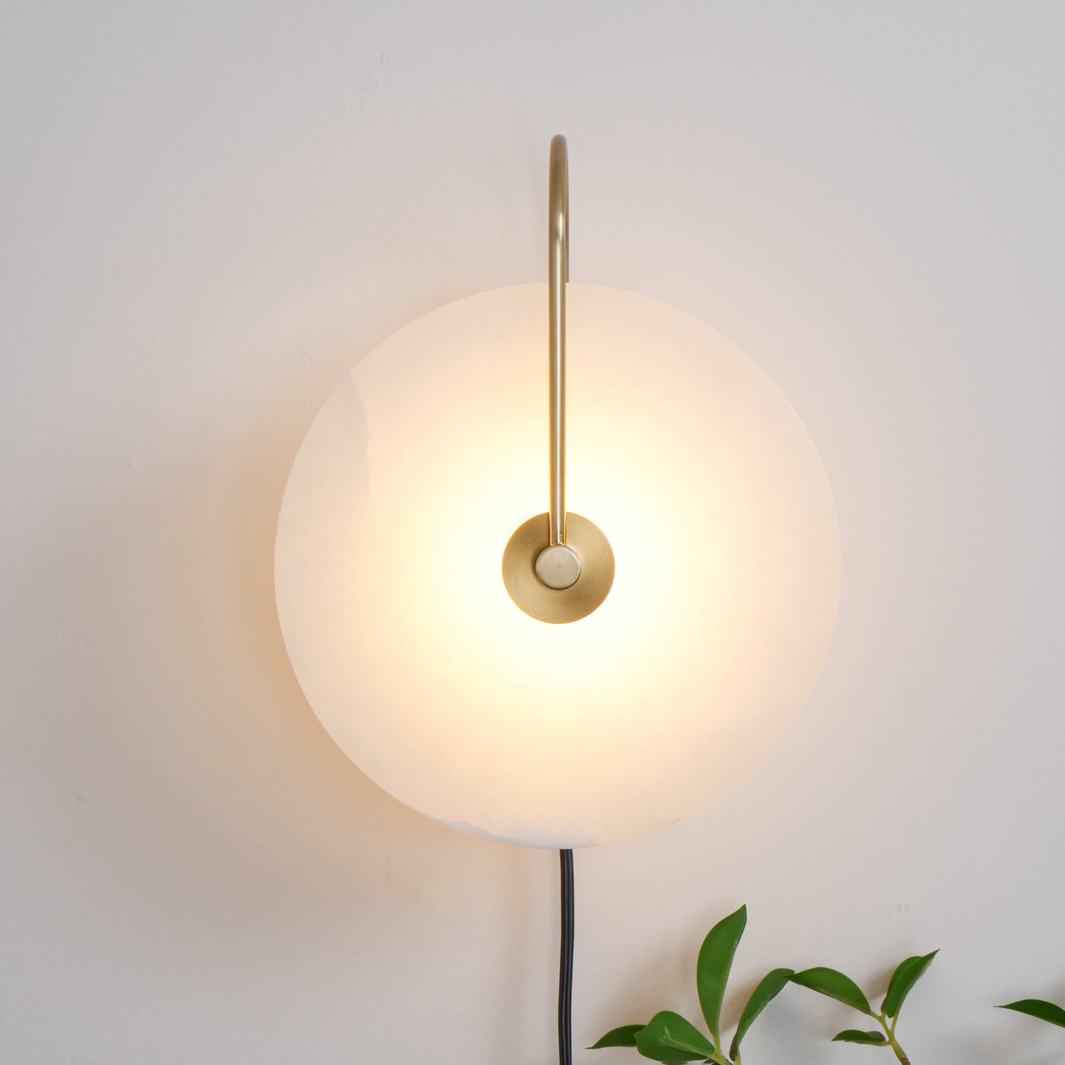 Lively Alabaster Globe Wall Light-Neutral Decor