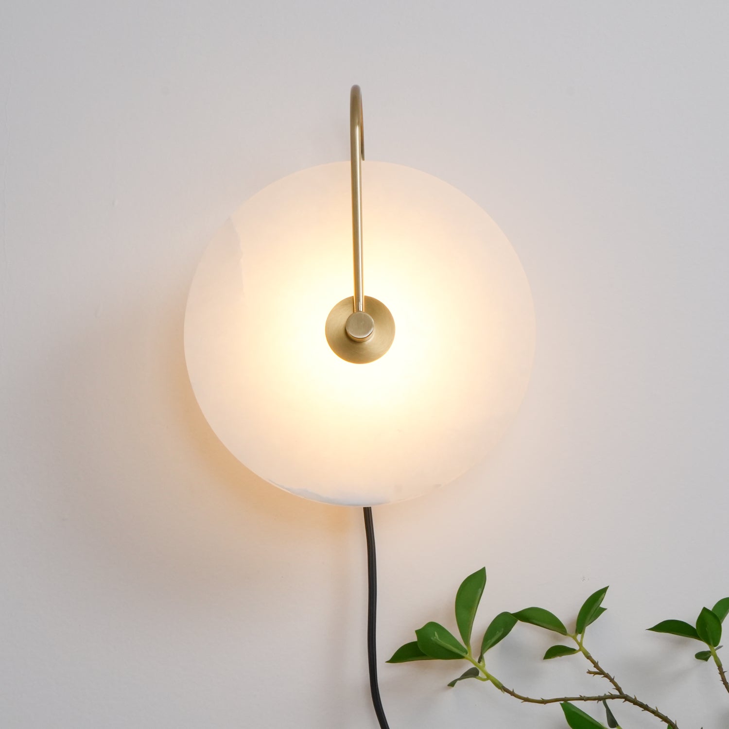 Lively Alabaster Globe Wall Light-Neutral Decor