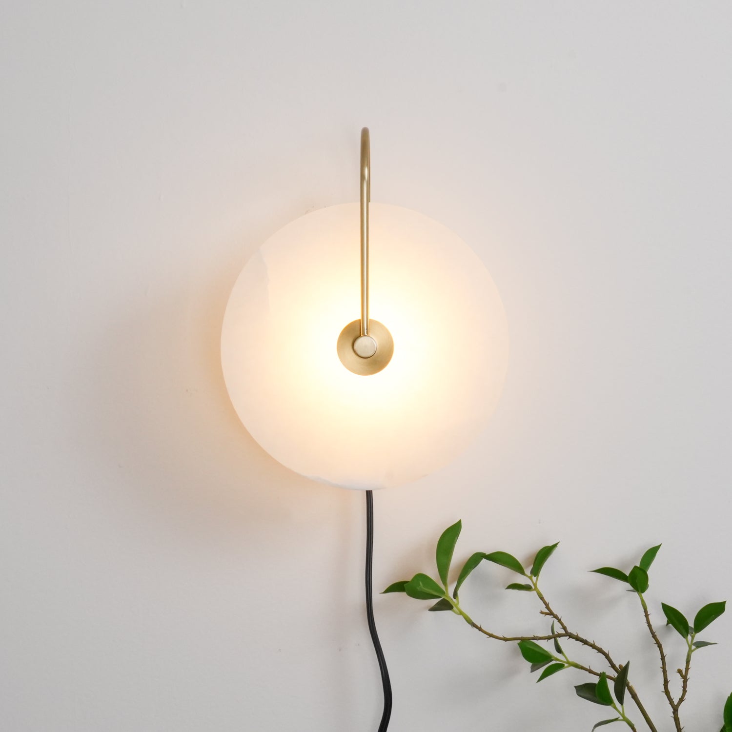 Lively Alabaster Globe Wall Light-Neutral Decor