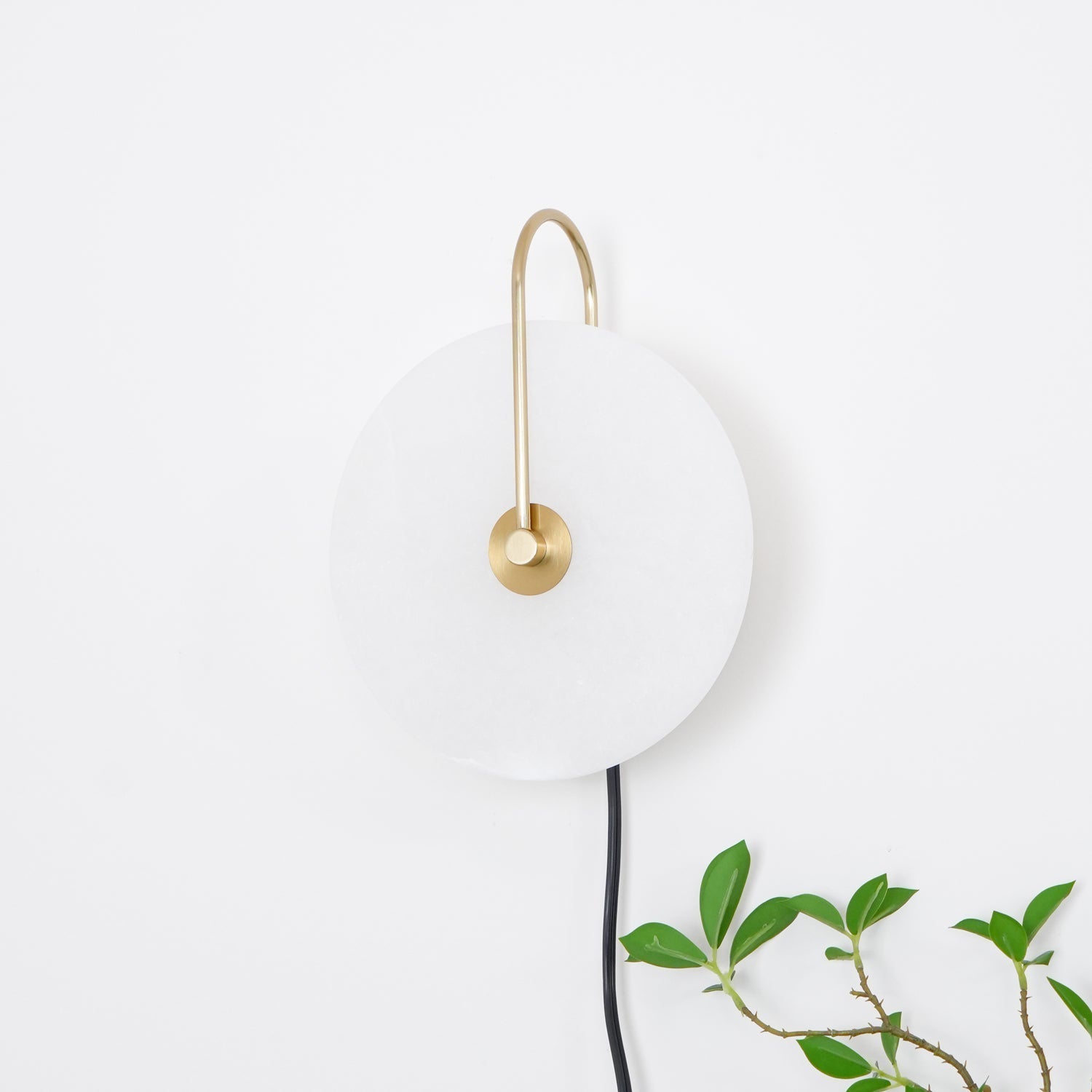 Lively Alabaster Globe Wall Light-Neutral Decor