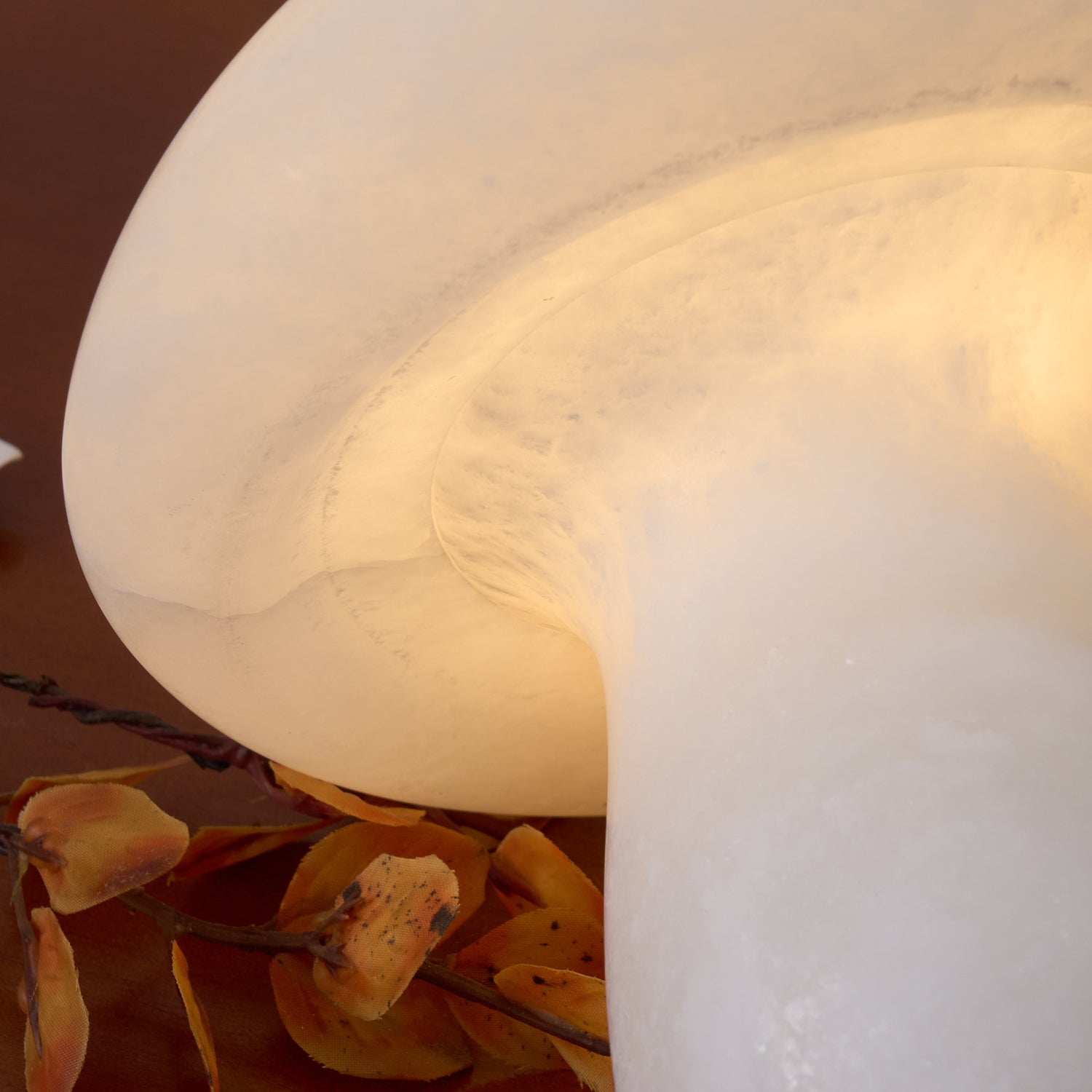 Nera Alabaster Table Lamp-Neutral Decor