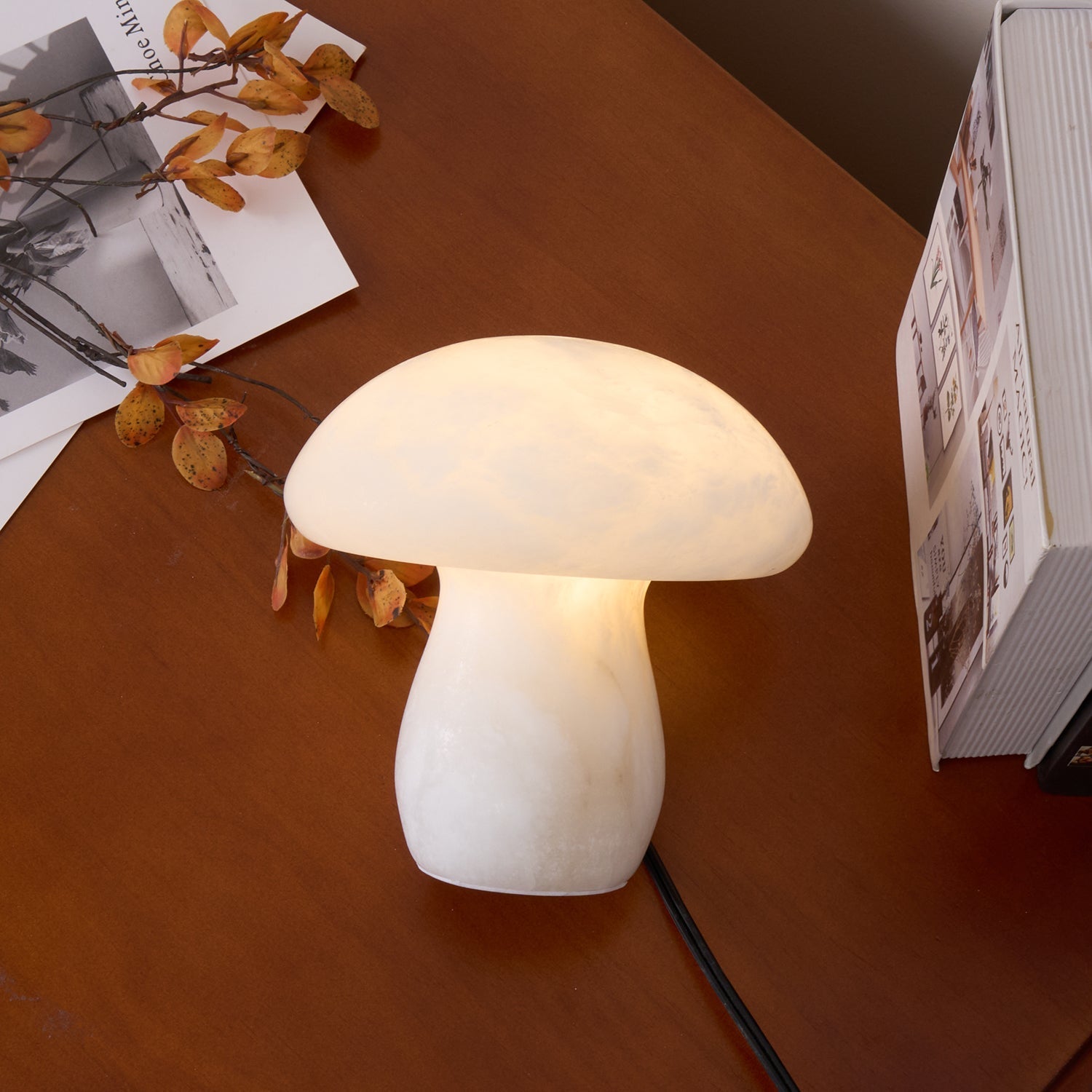 Nera Alabaster Table Lamp-Neutral Decor