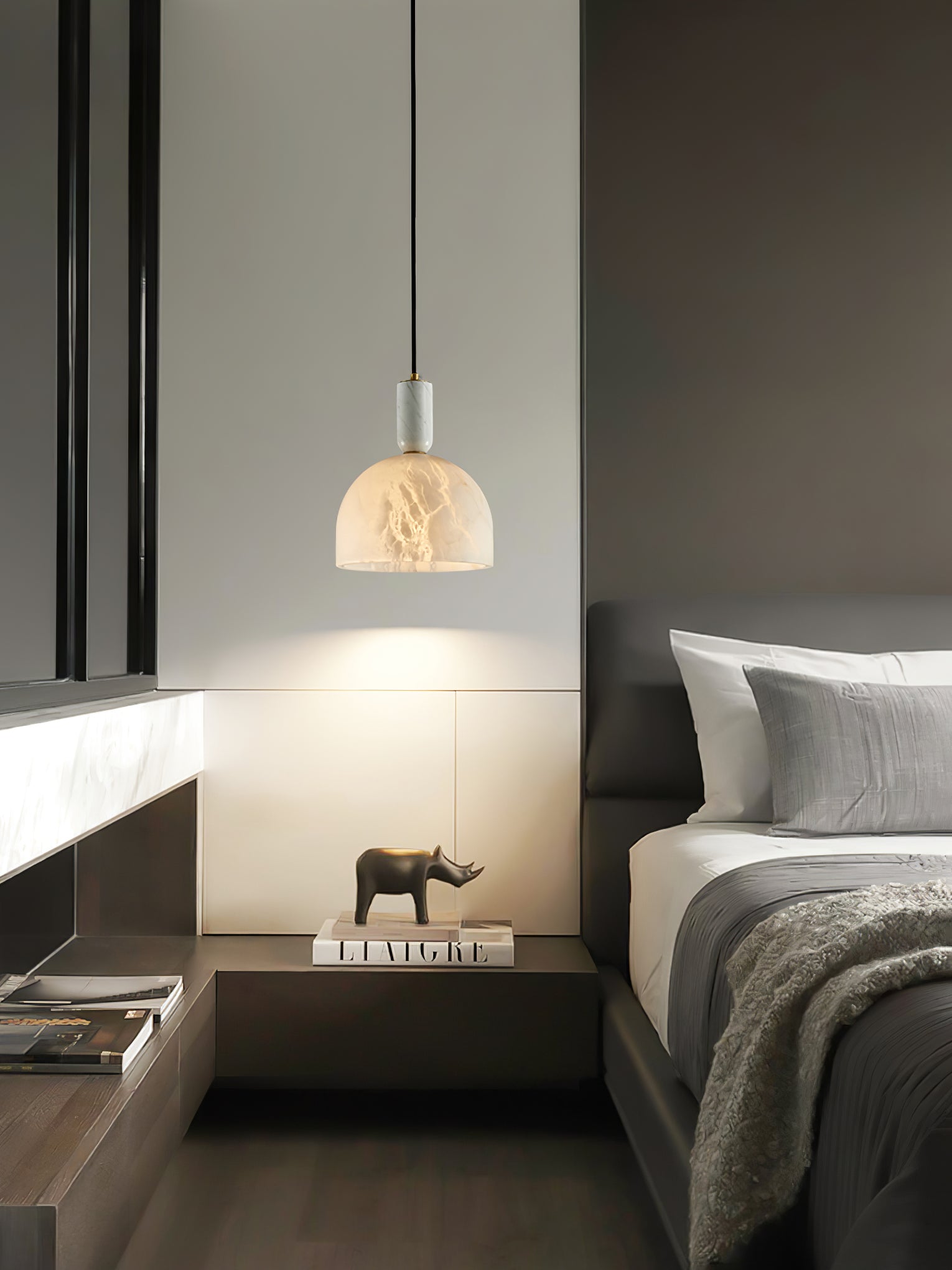 Leda Minimalist Alabaster Pendant Light-Neutral Decor