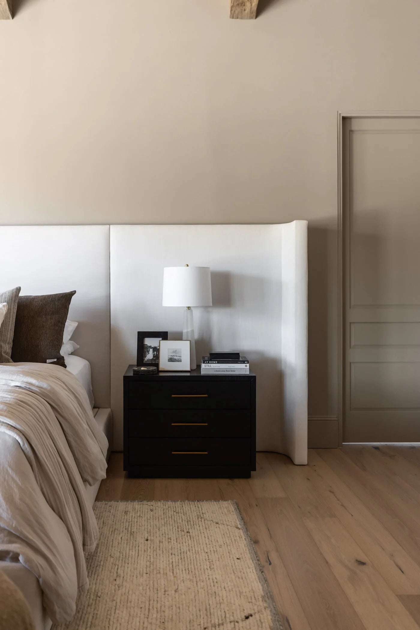 Elara Table Lamp