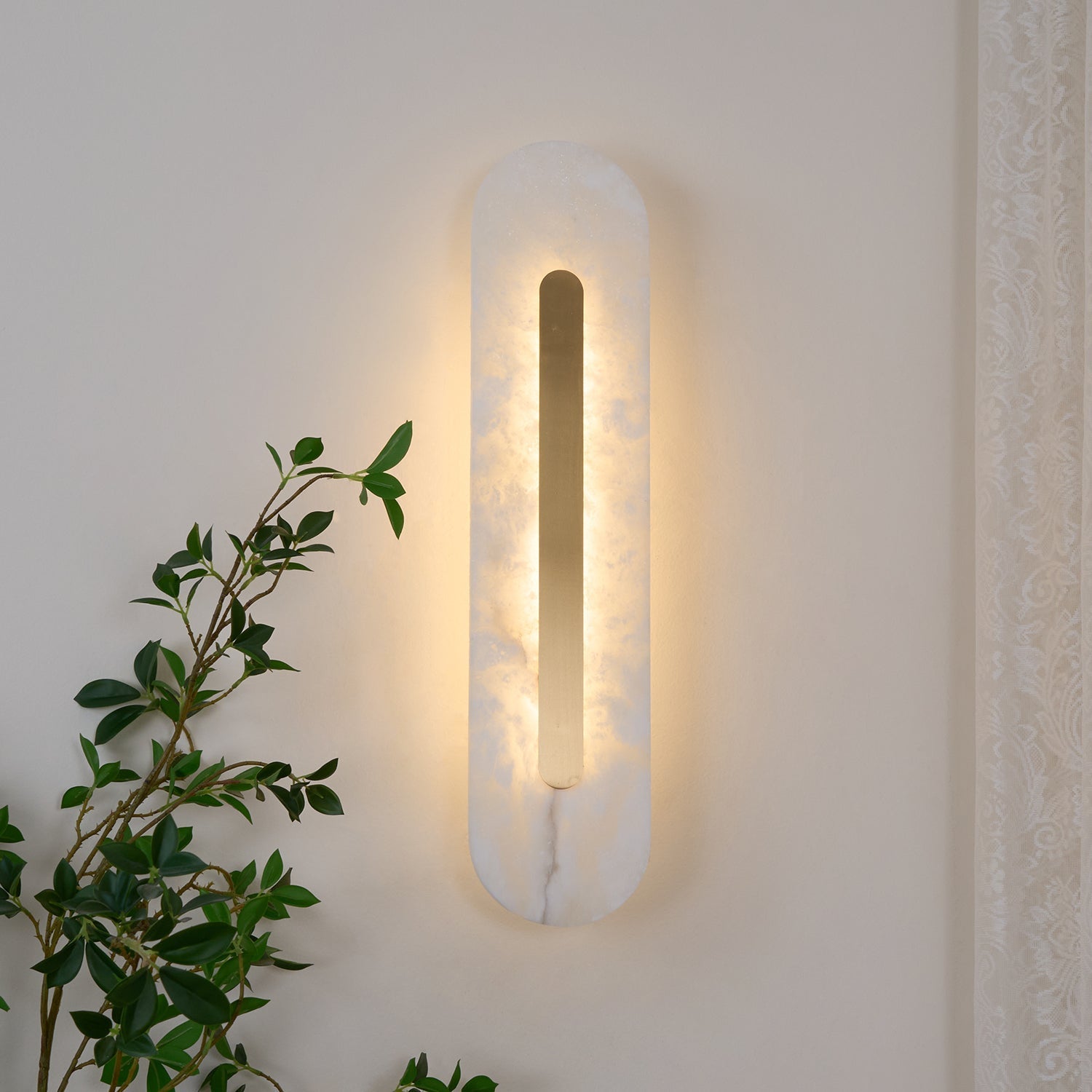 Selvia Minimalist Alabaster Wall Light-Neutral Decor