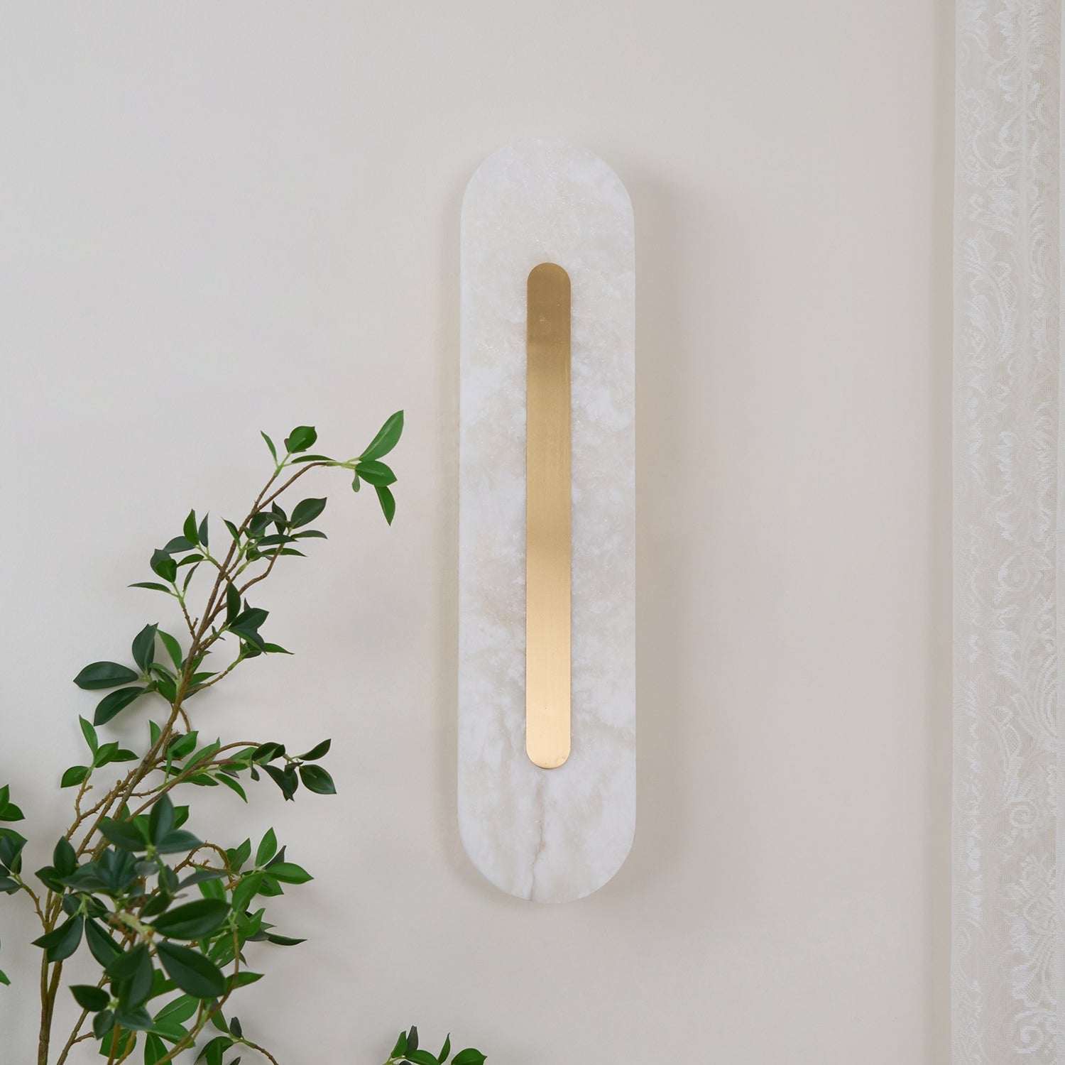 Selvia Minimalist Alabaster Wall Light-Neutral Decor