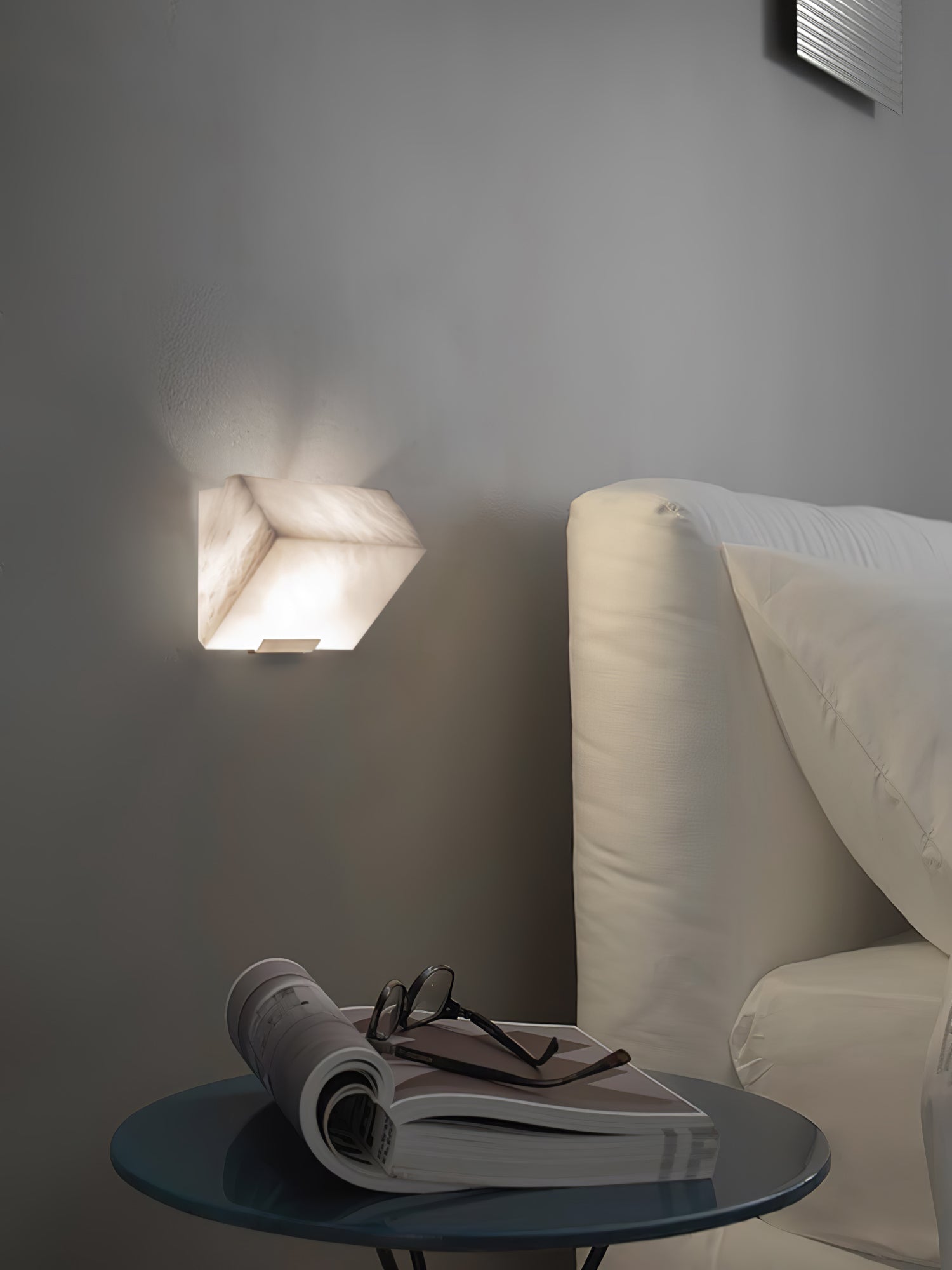 Dione Alabaster Wall Lamp-Neutral Decor