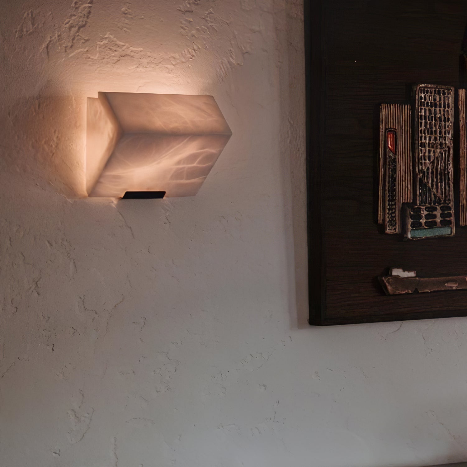 Qvistuvyn  Metal Alabaster Wall Lamp