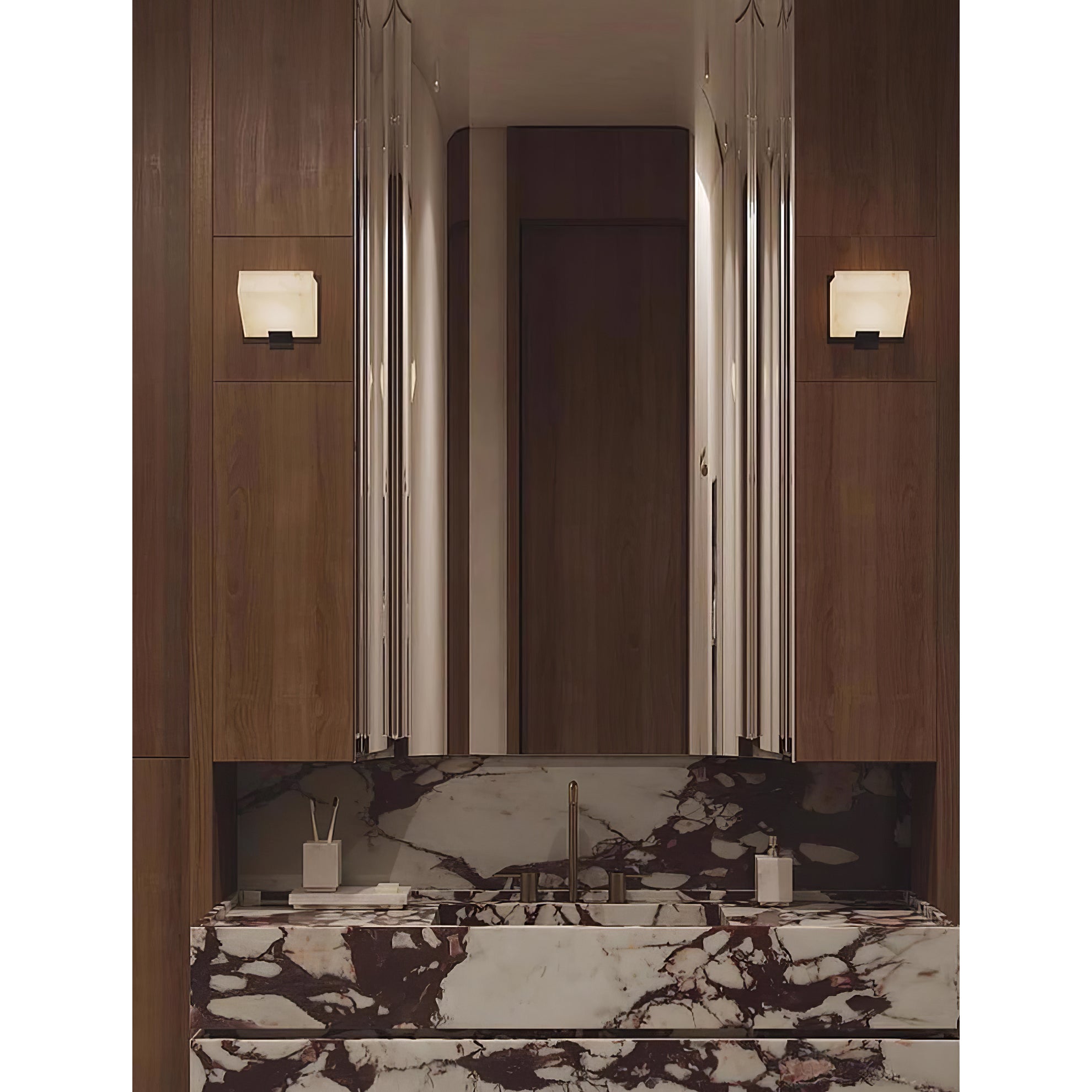 Qvistuvyn  Metal Alabaster Wall Lamp