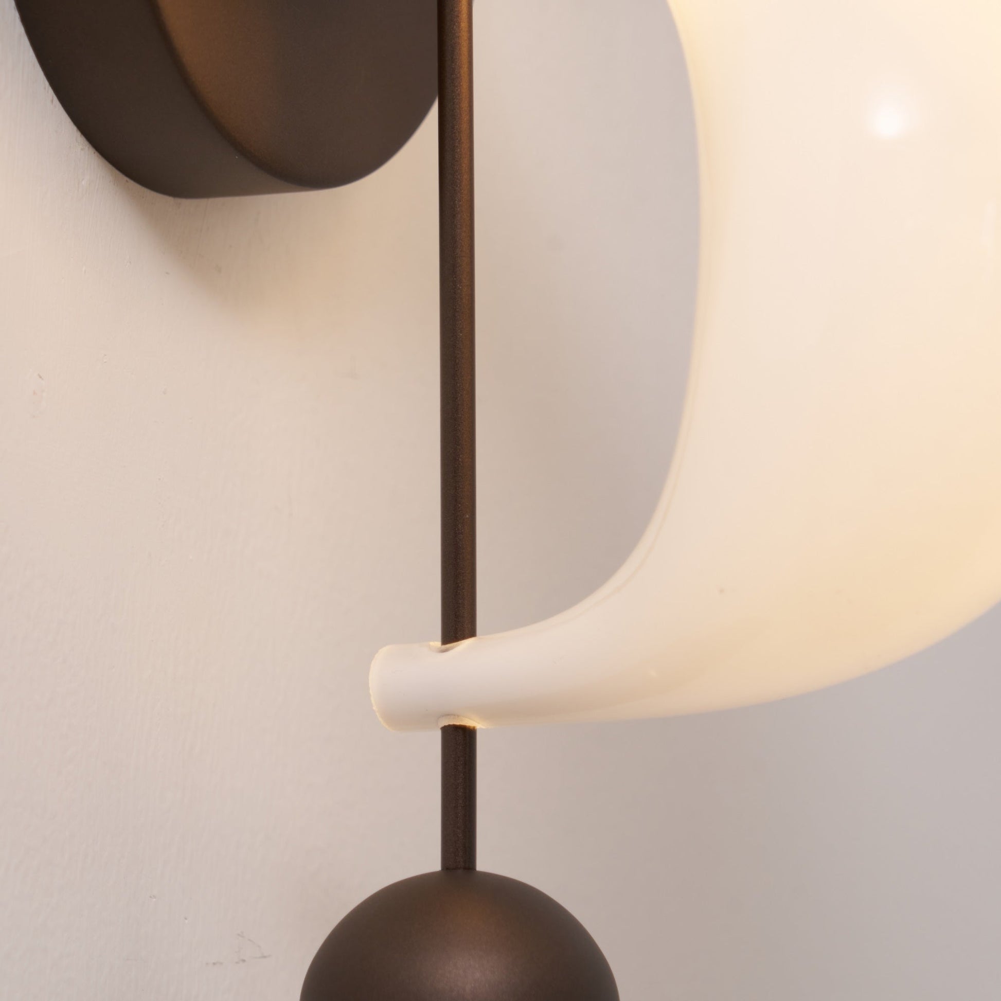 Viphaor Premium Elegance Art Glass Wall Light-Neutral Decor