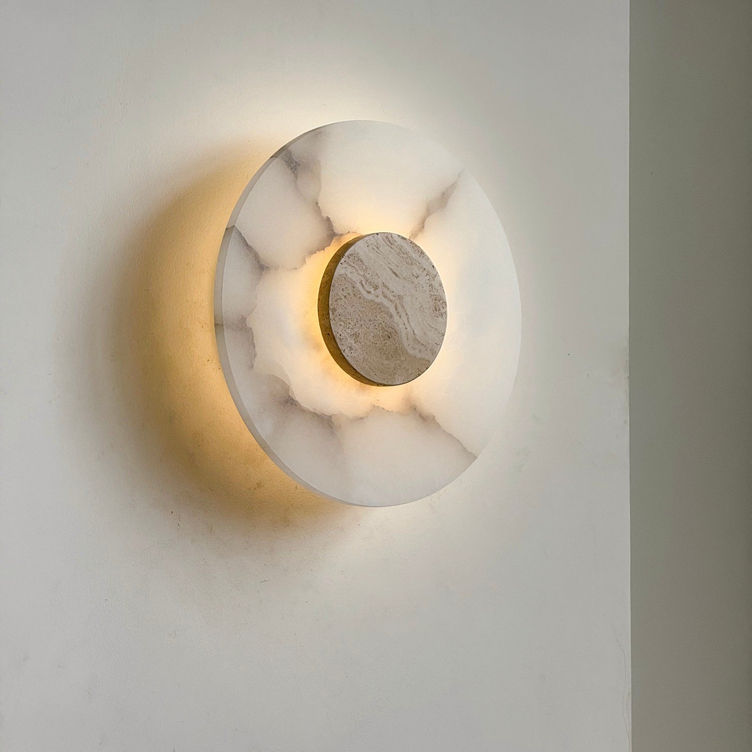 Rauduvyi Modern Minimalist Alabaster Wall Lamp