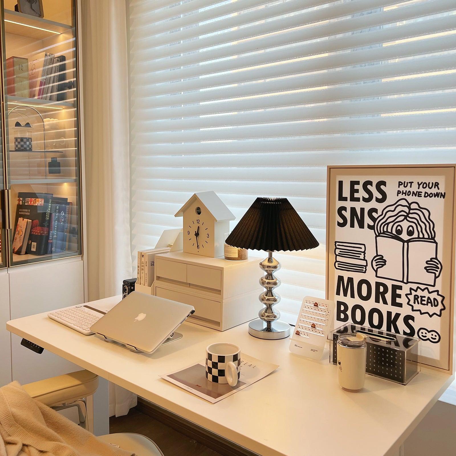 Cyris Retro Pleated Table Lamp-Neutral Decor