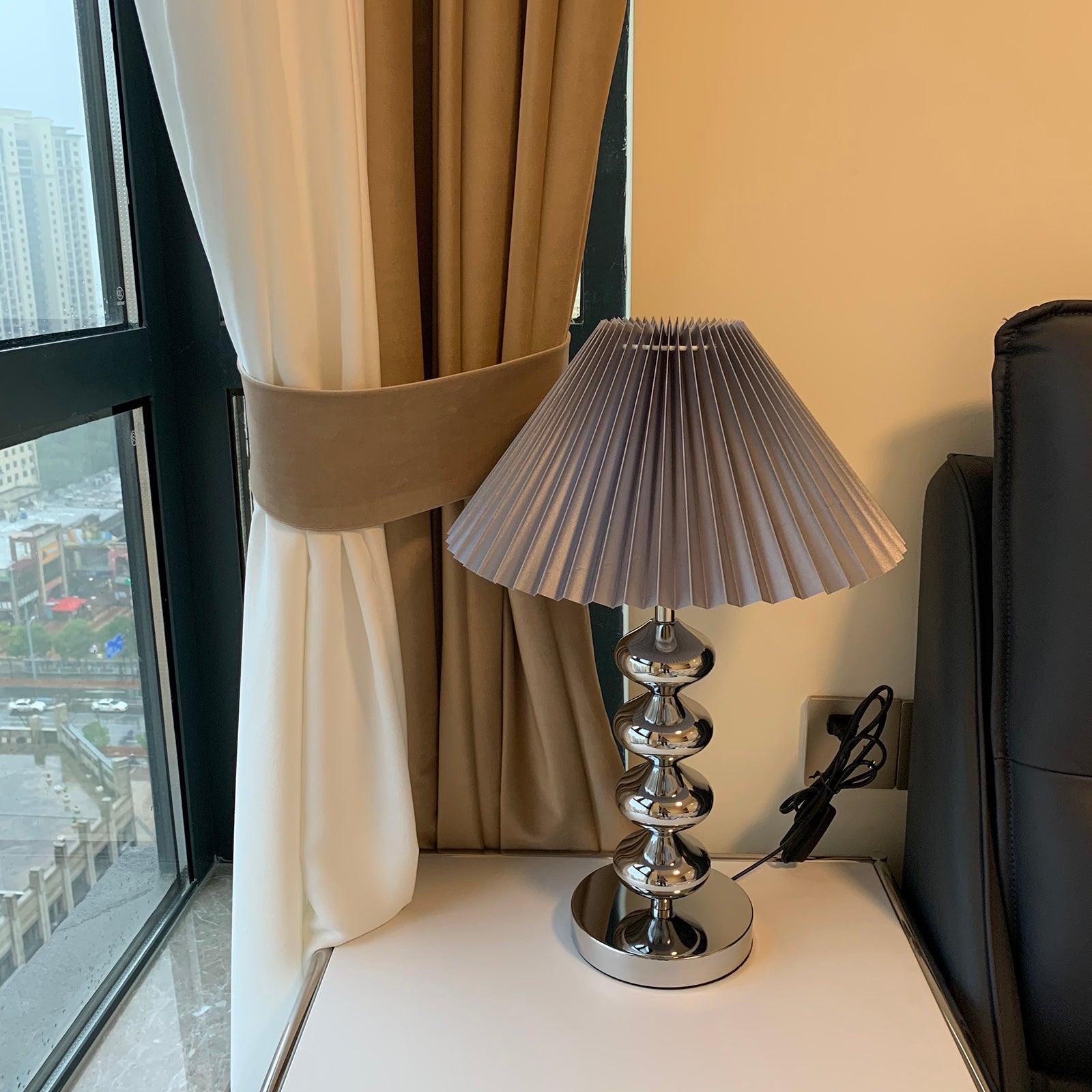 Cyris Retro Pleated Table Lamp-Neutral Decor