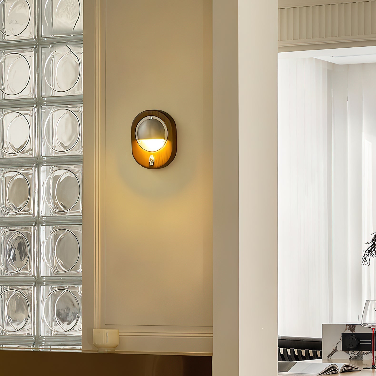 Top-down view of the Alfi Wall Lamp.