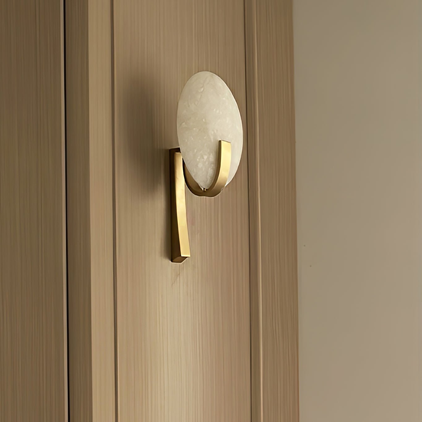 Avey Minimalist Alabaster Wall Lamp-Neutral Decor