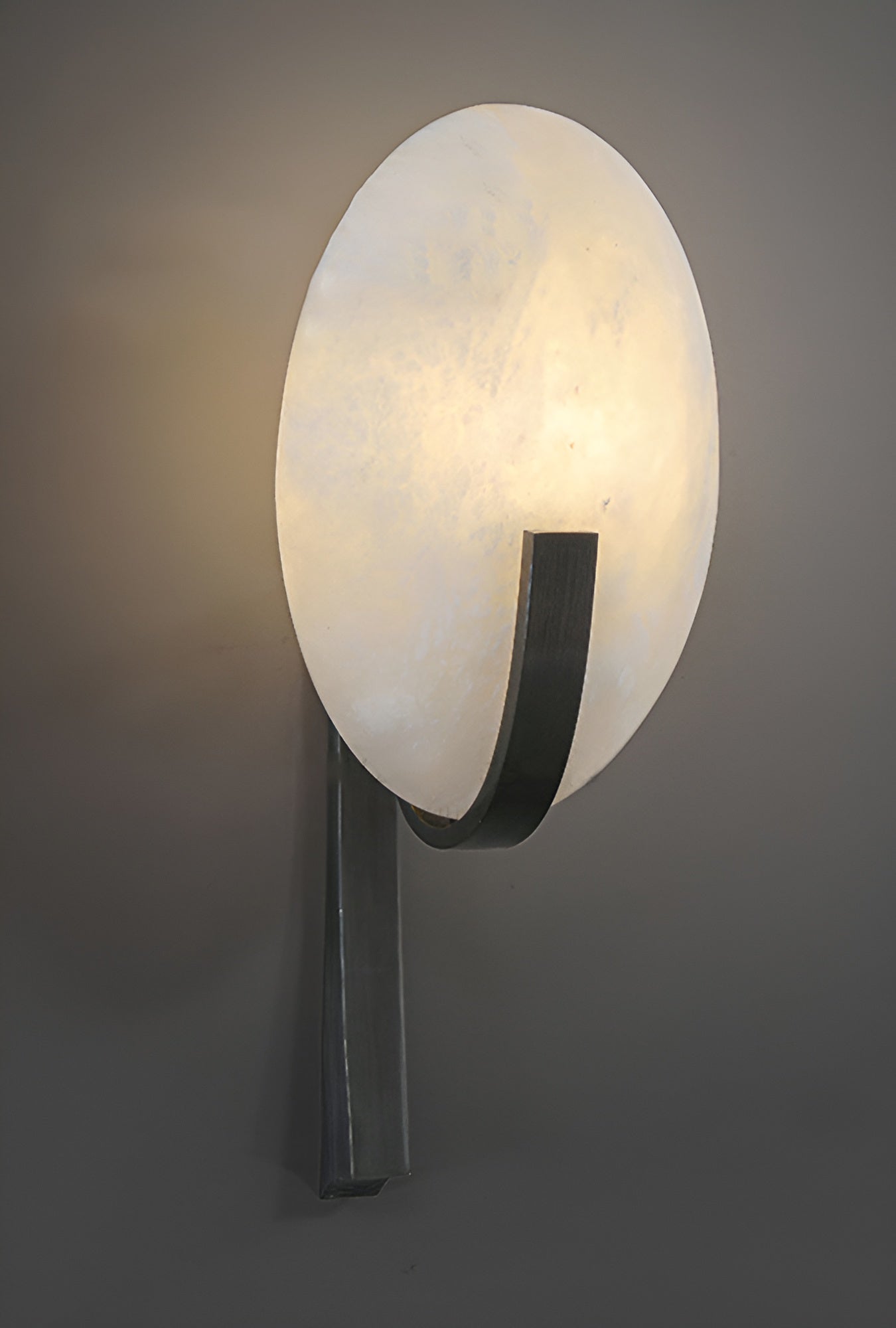 Selene Modern Alabaster Wall Lamp-Neutral Decor