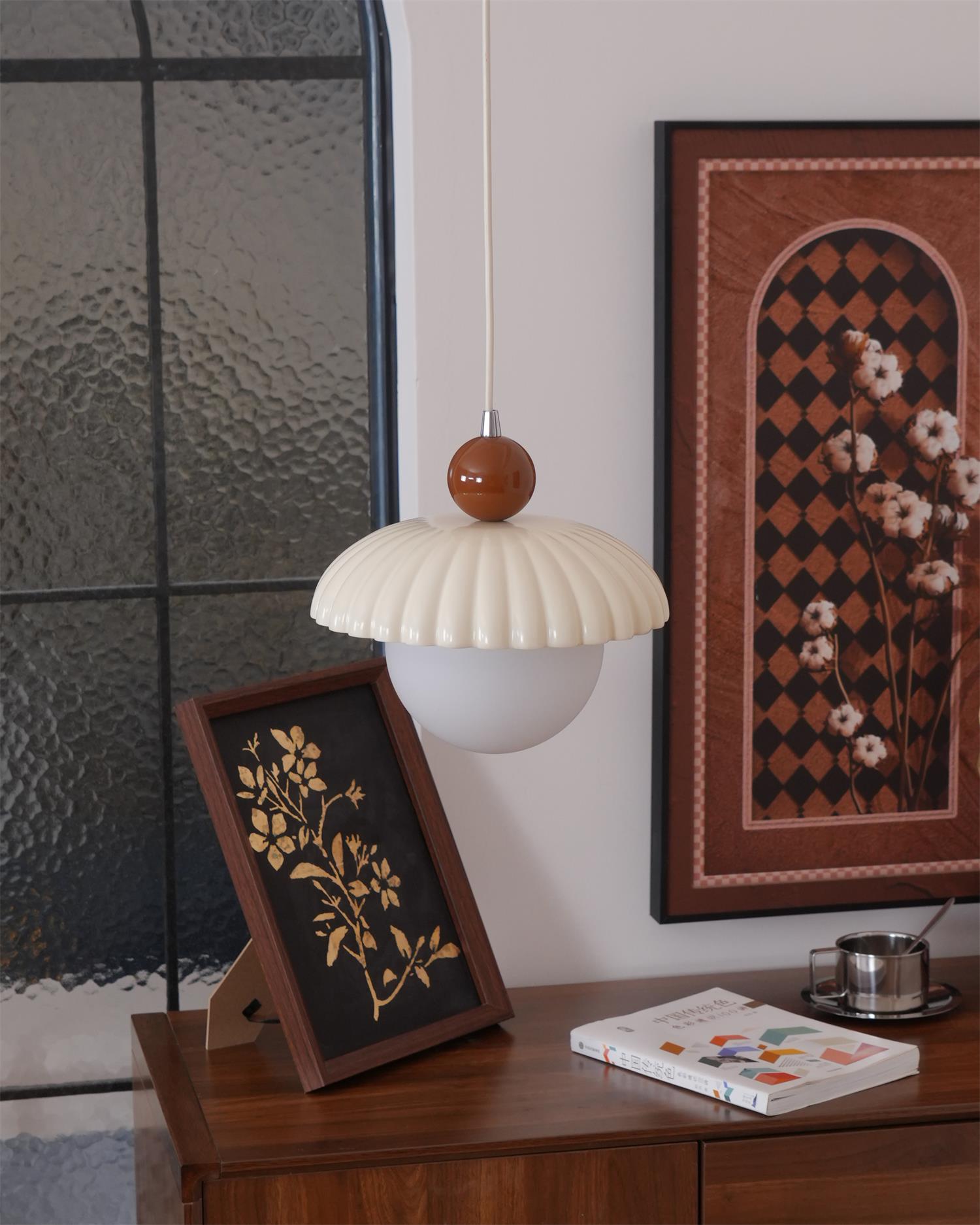Alien Retro Charm Pendant Light